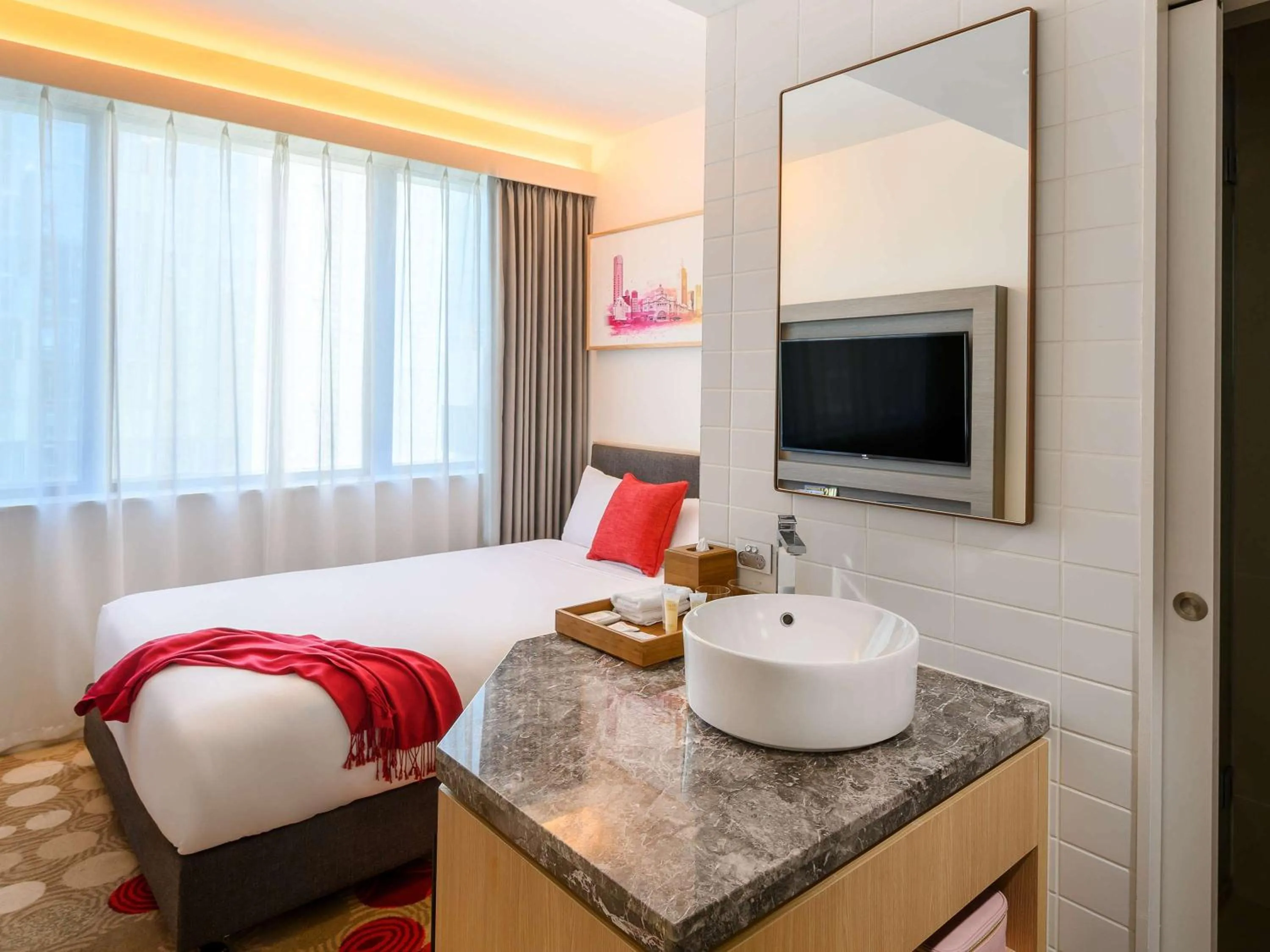 Photo of the whole room, Bed in ibis Melbourne Central