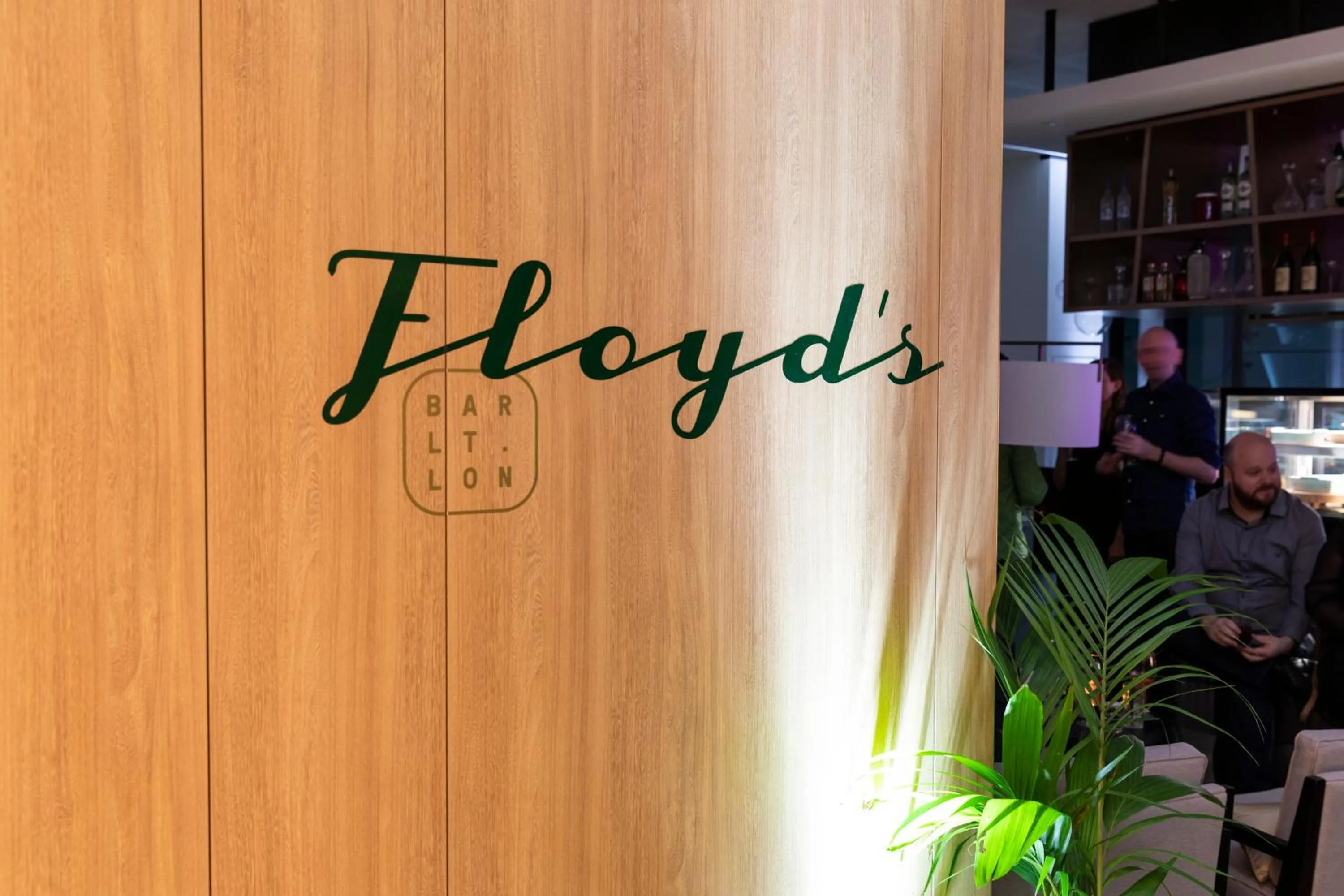 Lounge or bar in ibis Melbourne Central