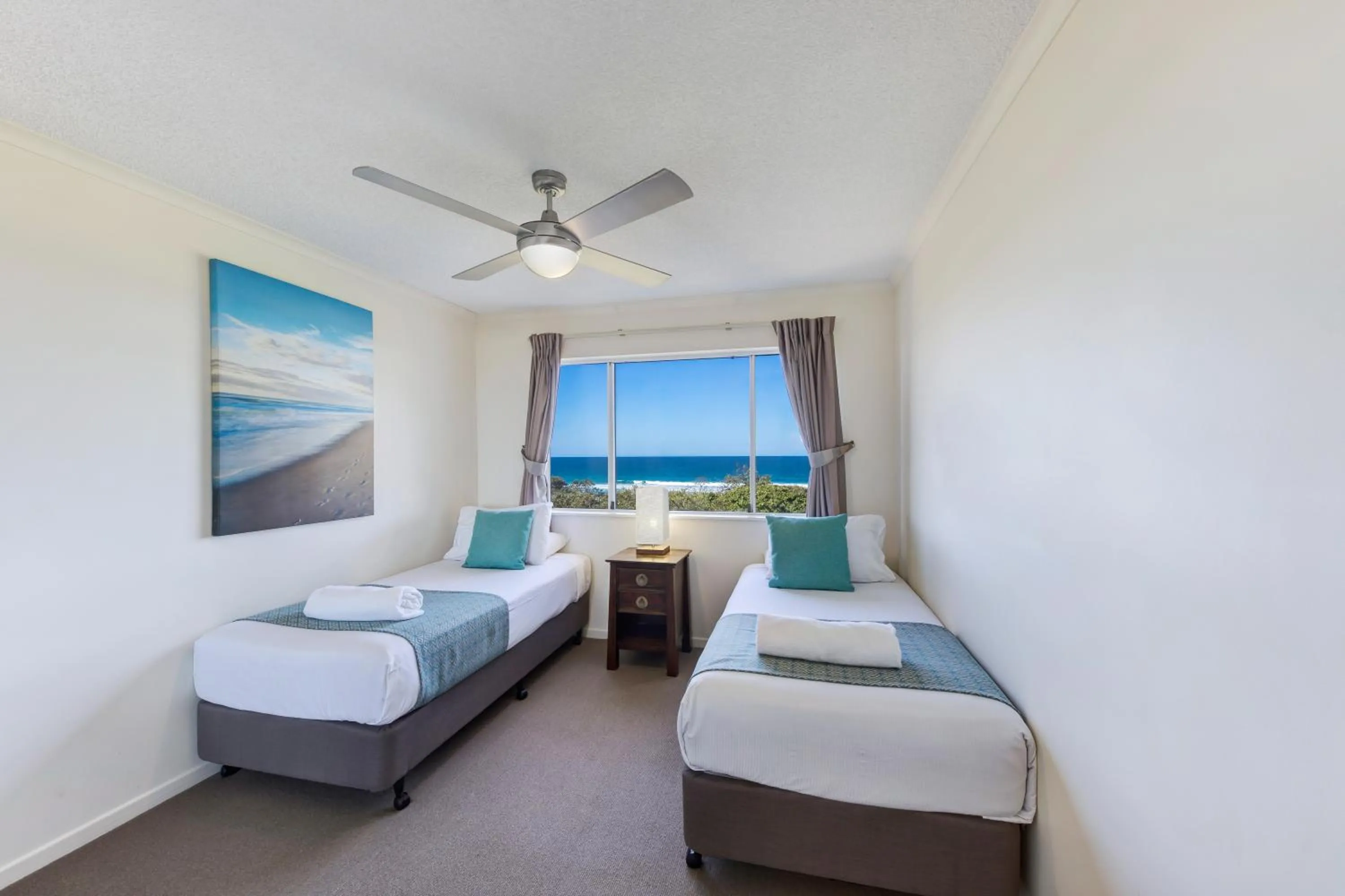 Bedroom, Bed in Atlantis Marcoola