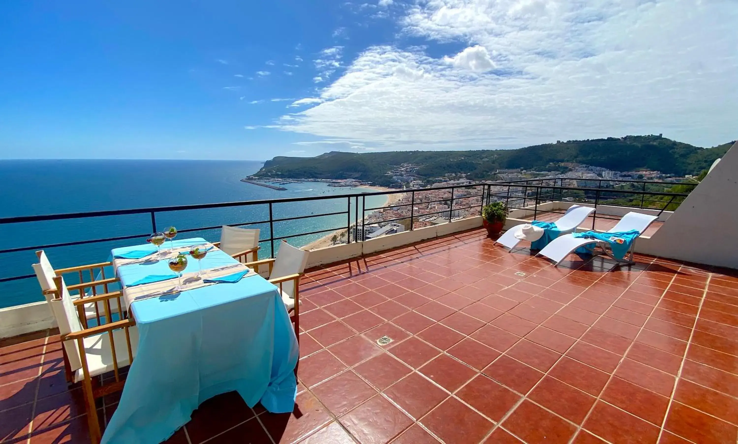 Sea View Apartment Sesimbra- Apartamento Vista Mar Sea View Apartment Sesimbra- Apartamento Vista Mar