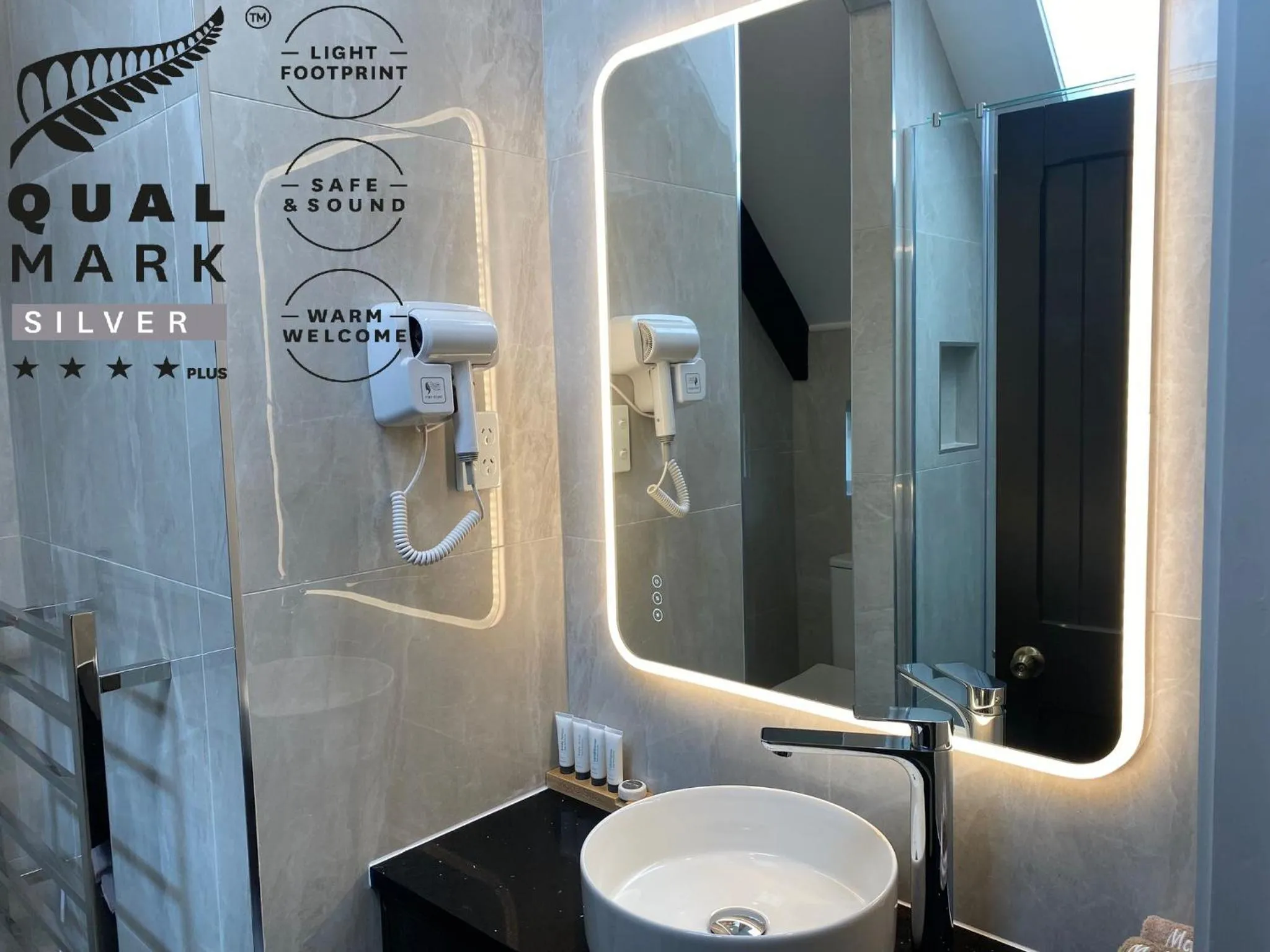 Bathroom in Knights Inn