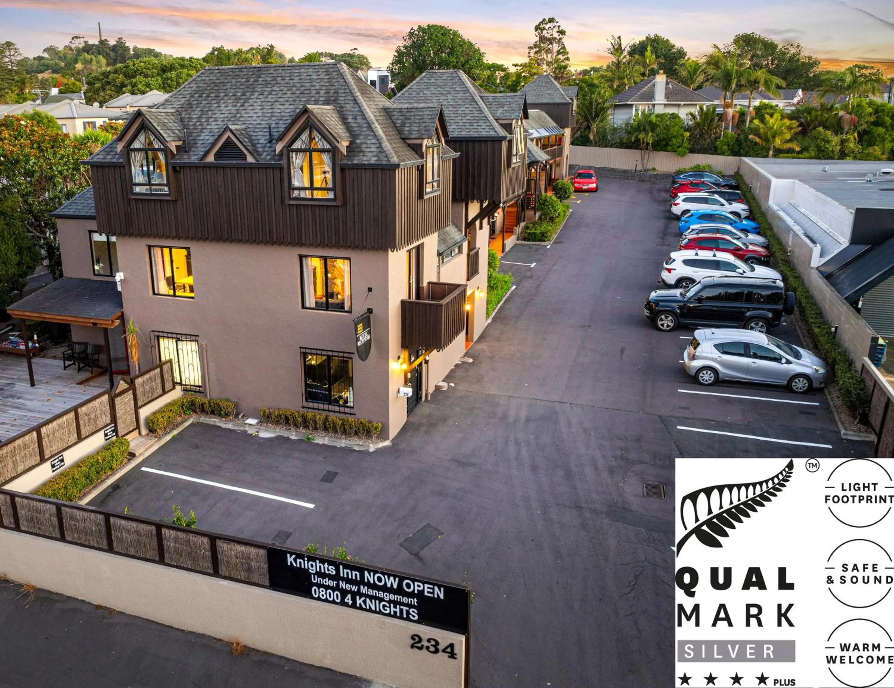 Property building in Knights Inn