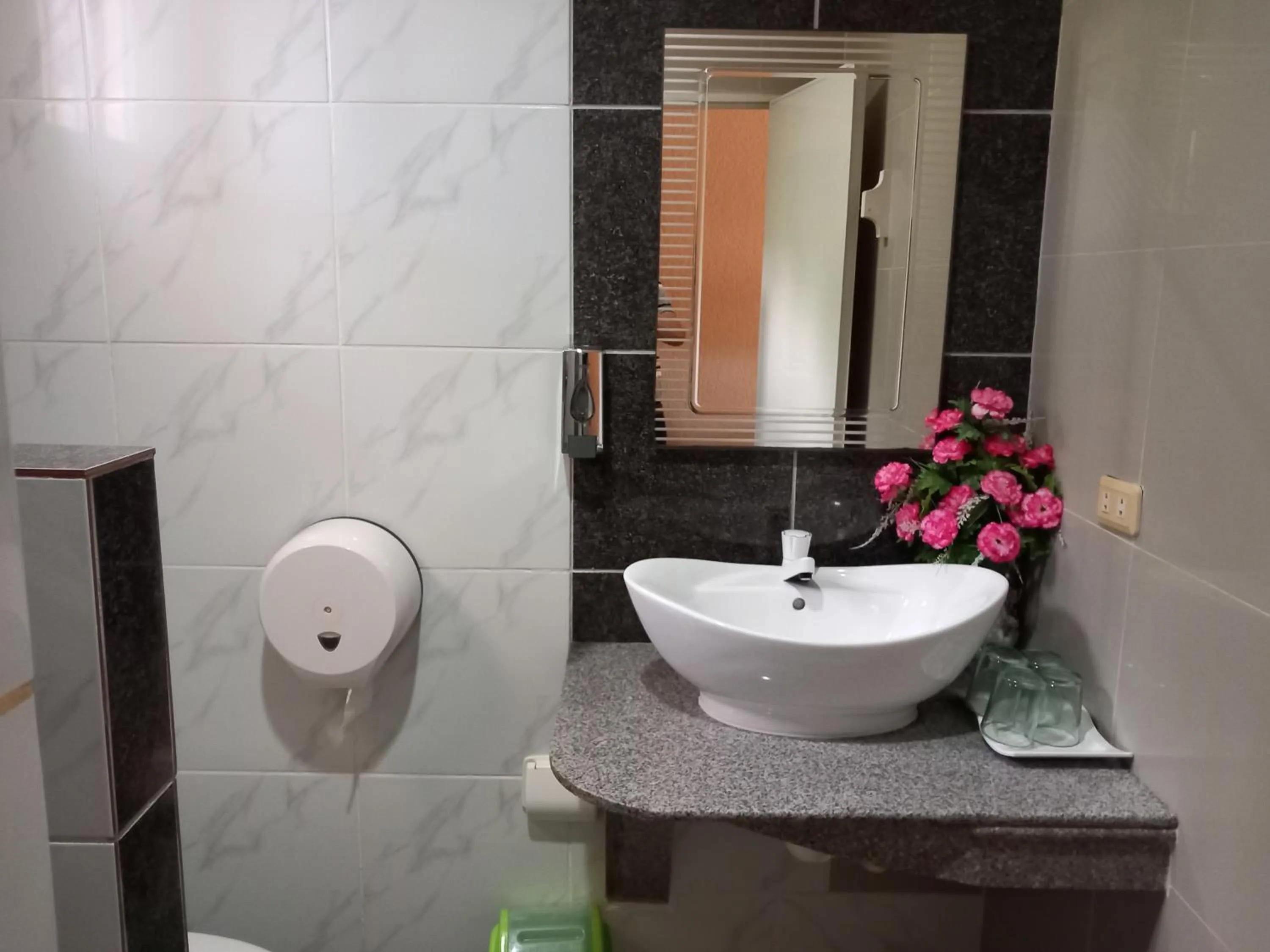 Bathroom in Malapascua Garden Resort