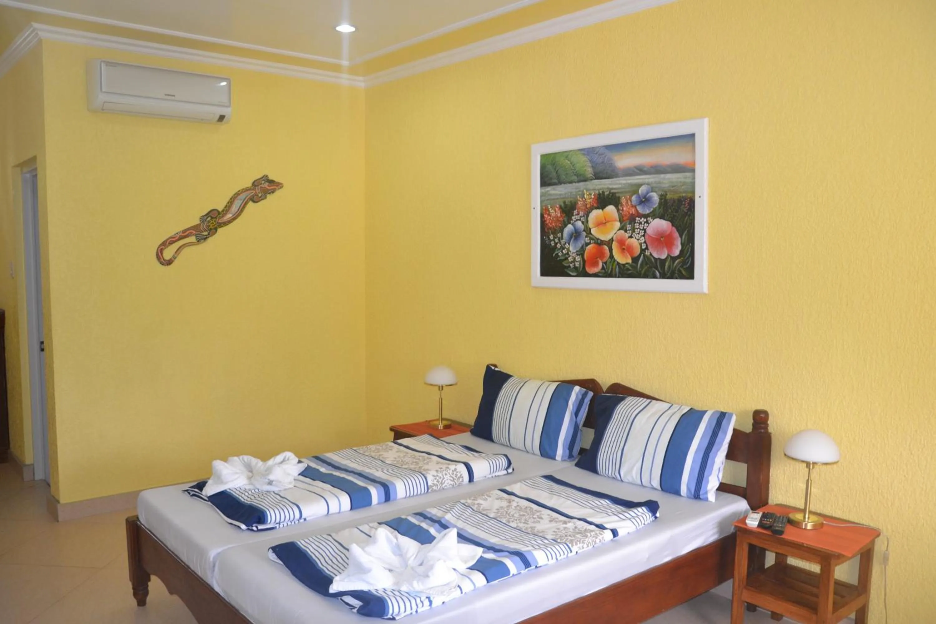 Bedroom, Bed in Malapascua Garden Resort