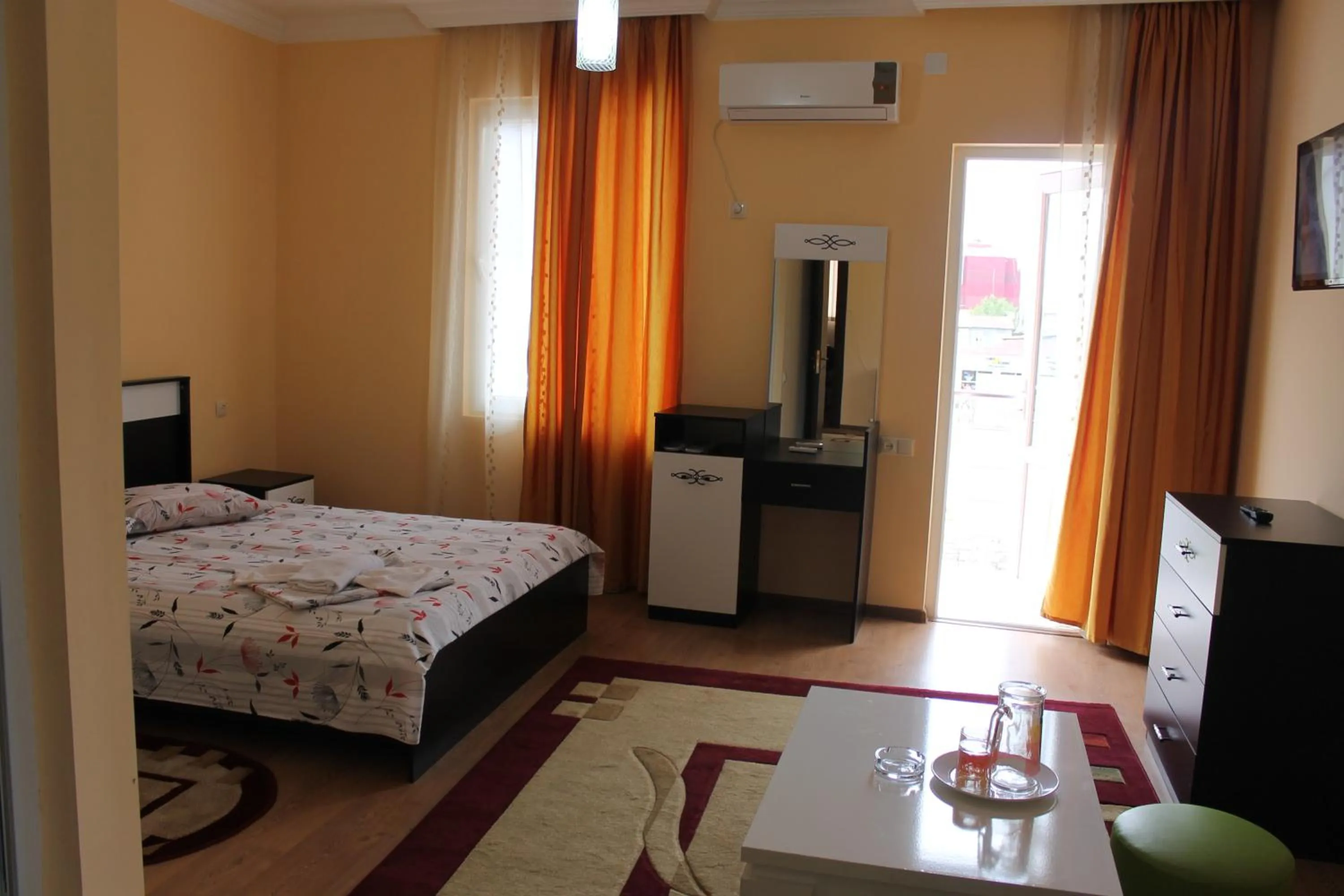 Day, Bed in Marani Hotel