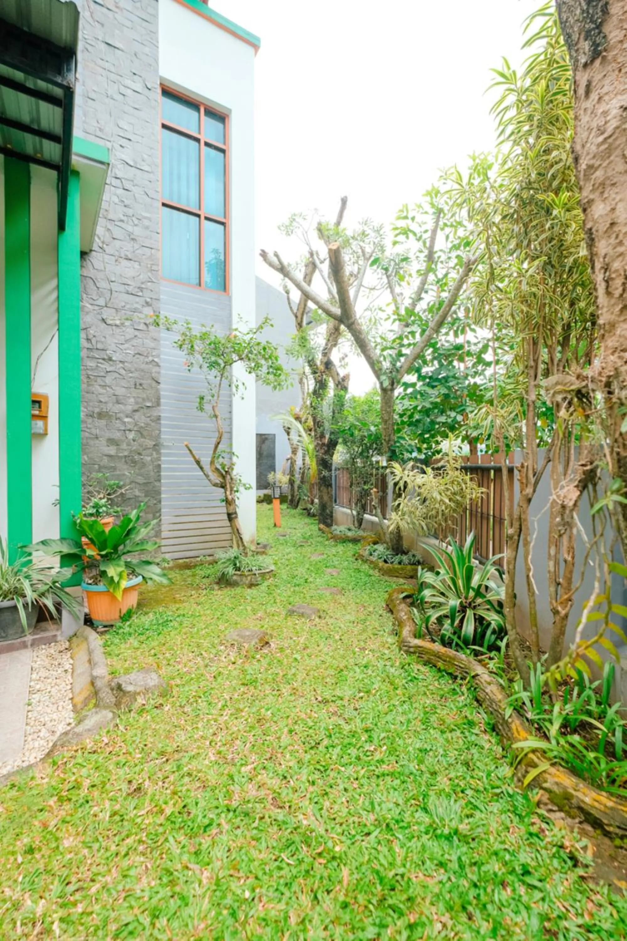 Garden in Homestay Jogja Pogung Dekat UGM by Simply Homy