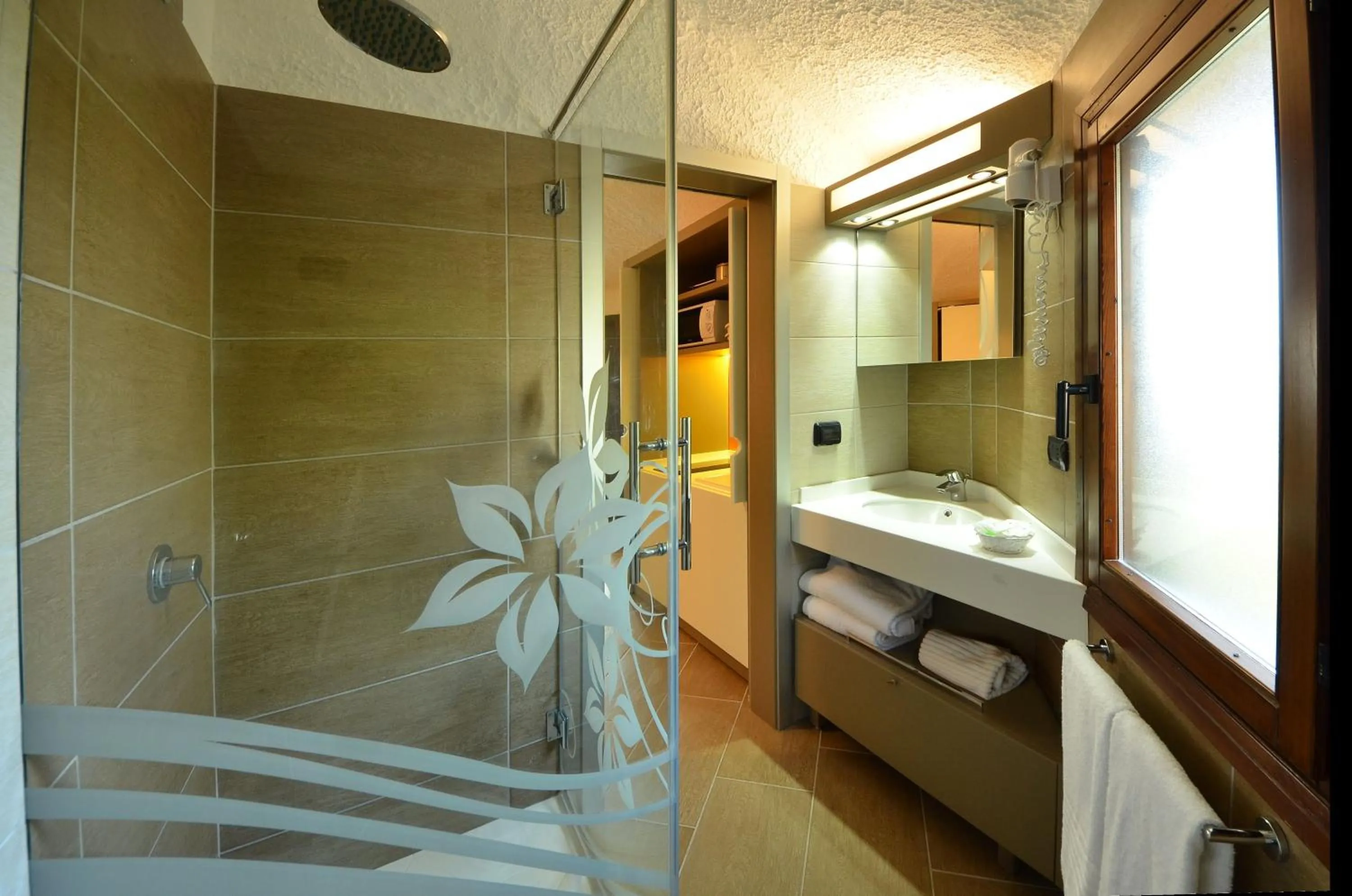 Bathroom in Calanica Resort