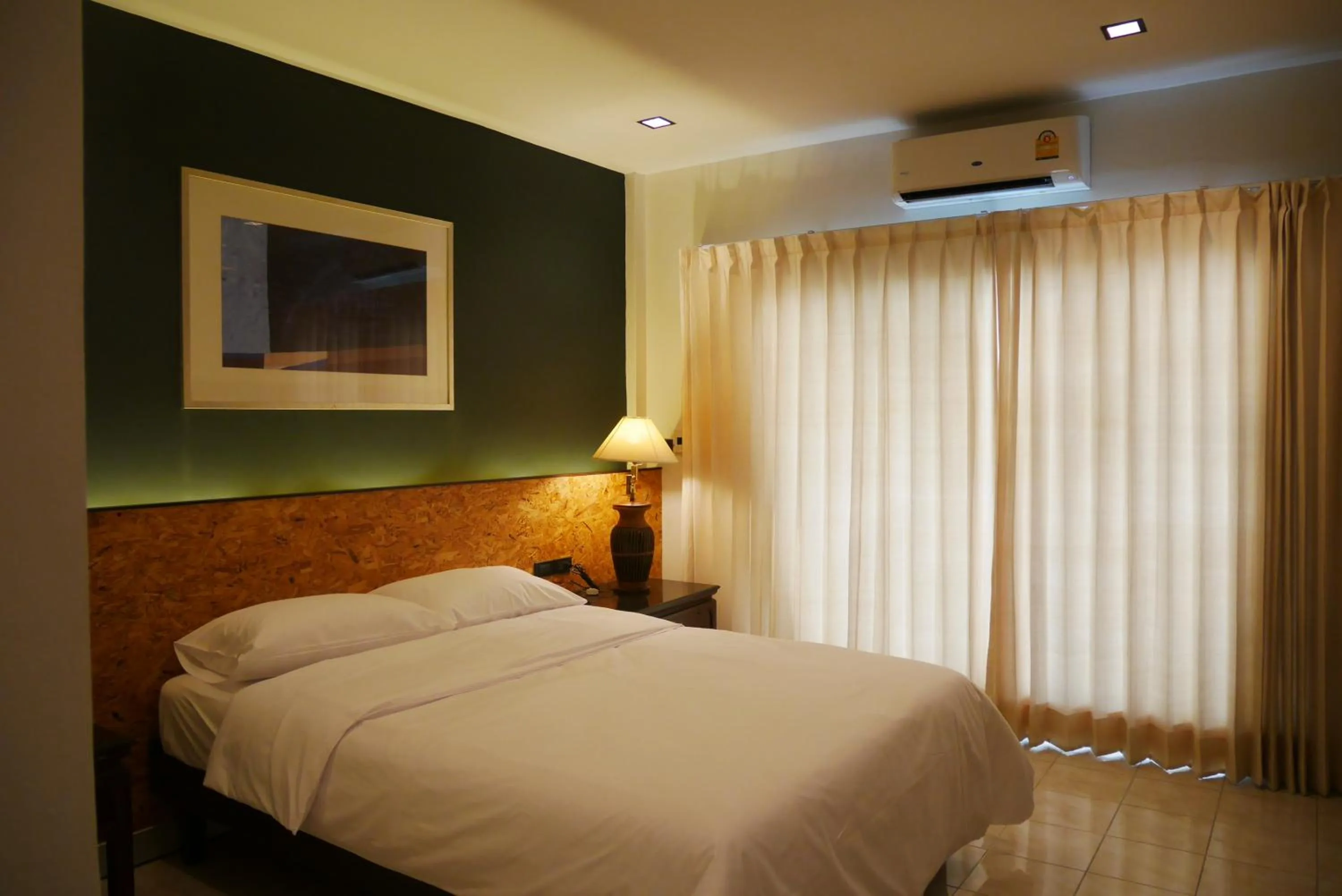 Bed in The 92 Residence