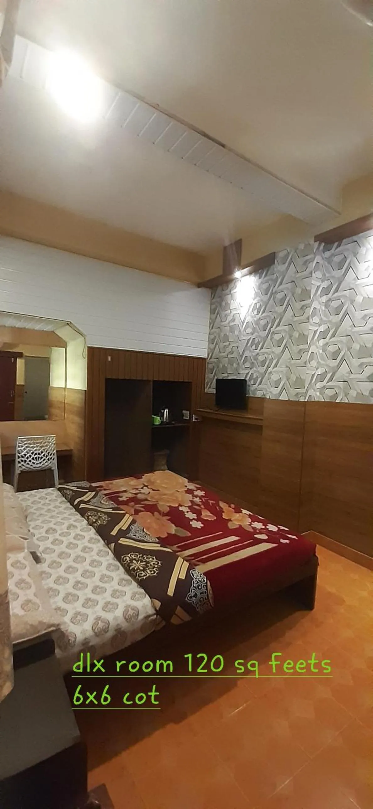 Bed in Greenview holiday inn