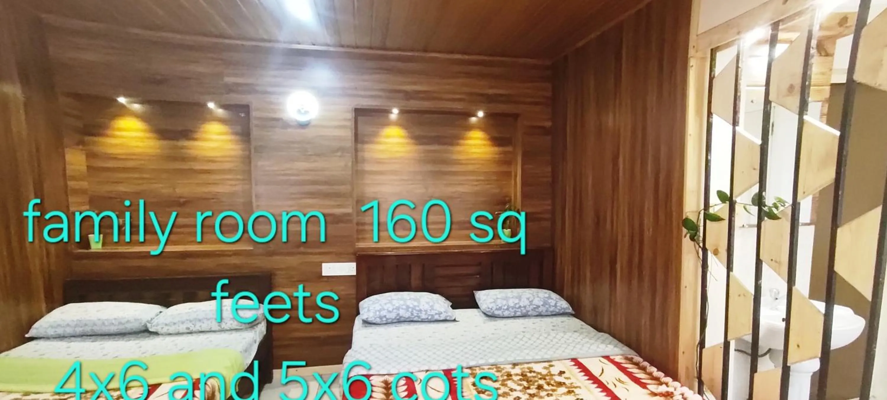 Bed in Greenview holiday inn