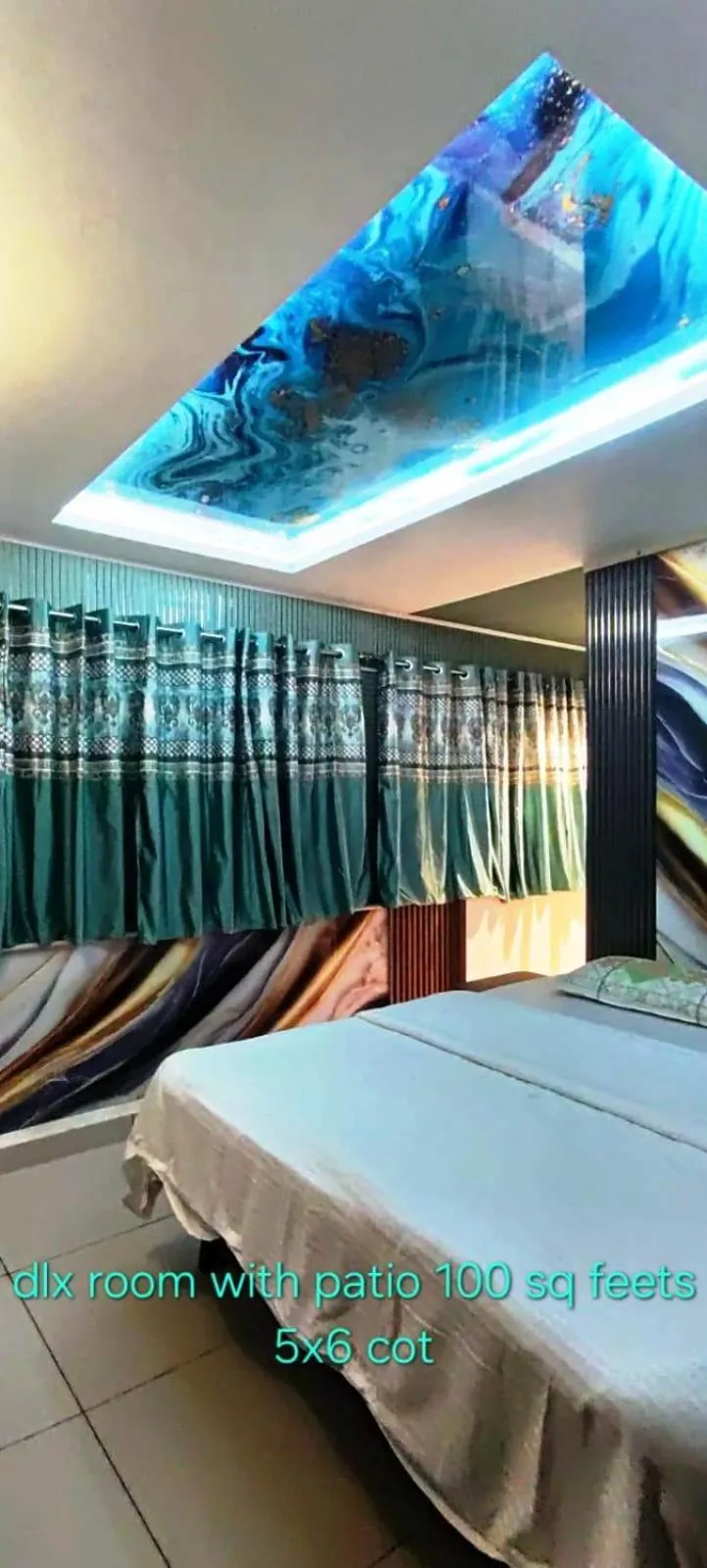 Bed in Greenview holiday inn