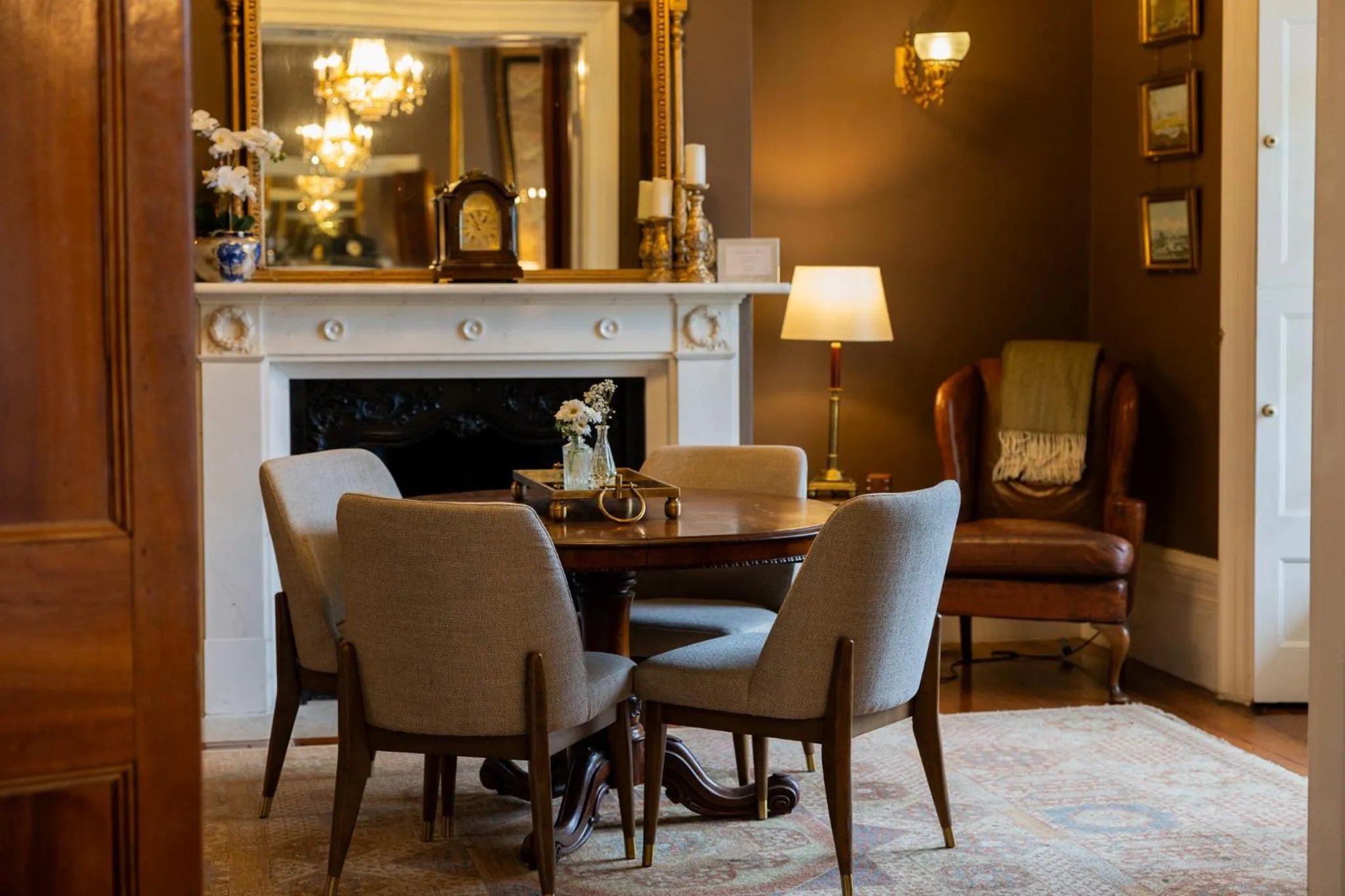 Library in Quamby Estate - Boutique Country House