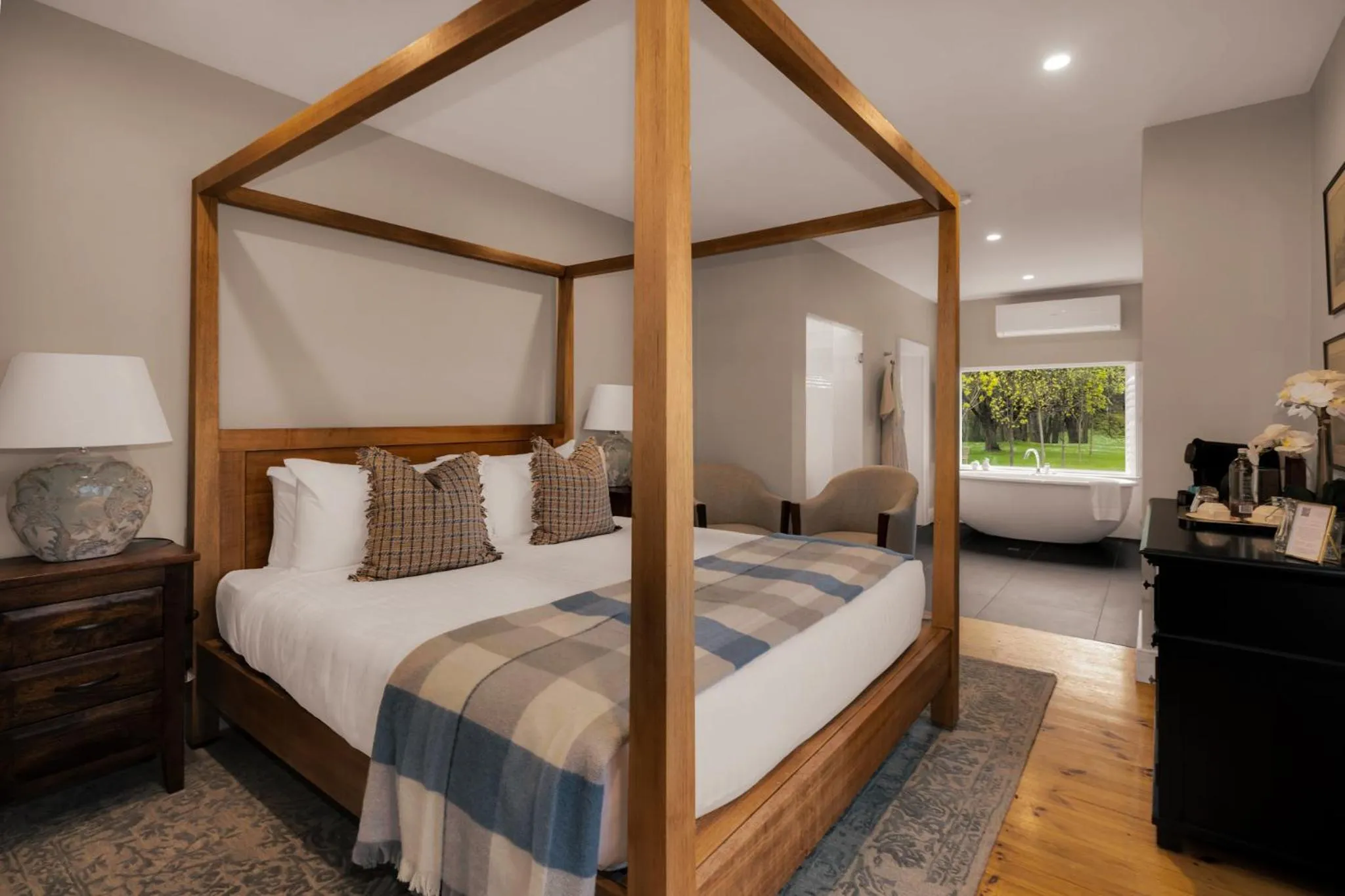 Bedroom, Bed in Quamby Estate - Boutique Country House