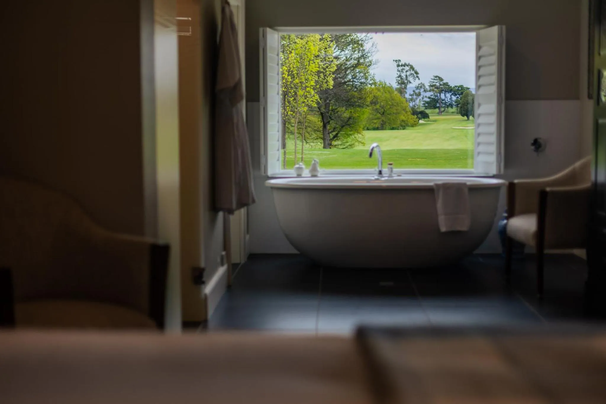 Bath in Quamby Estate - Boutique Country House