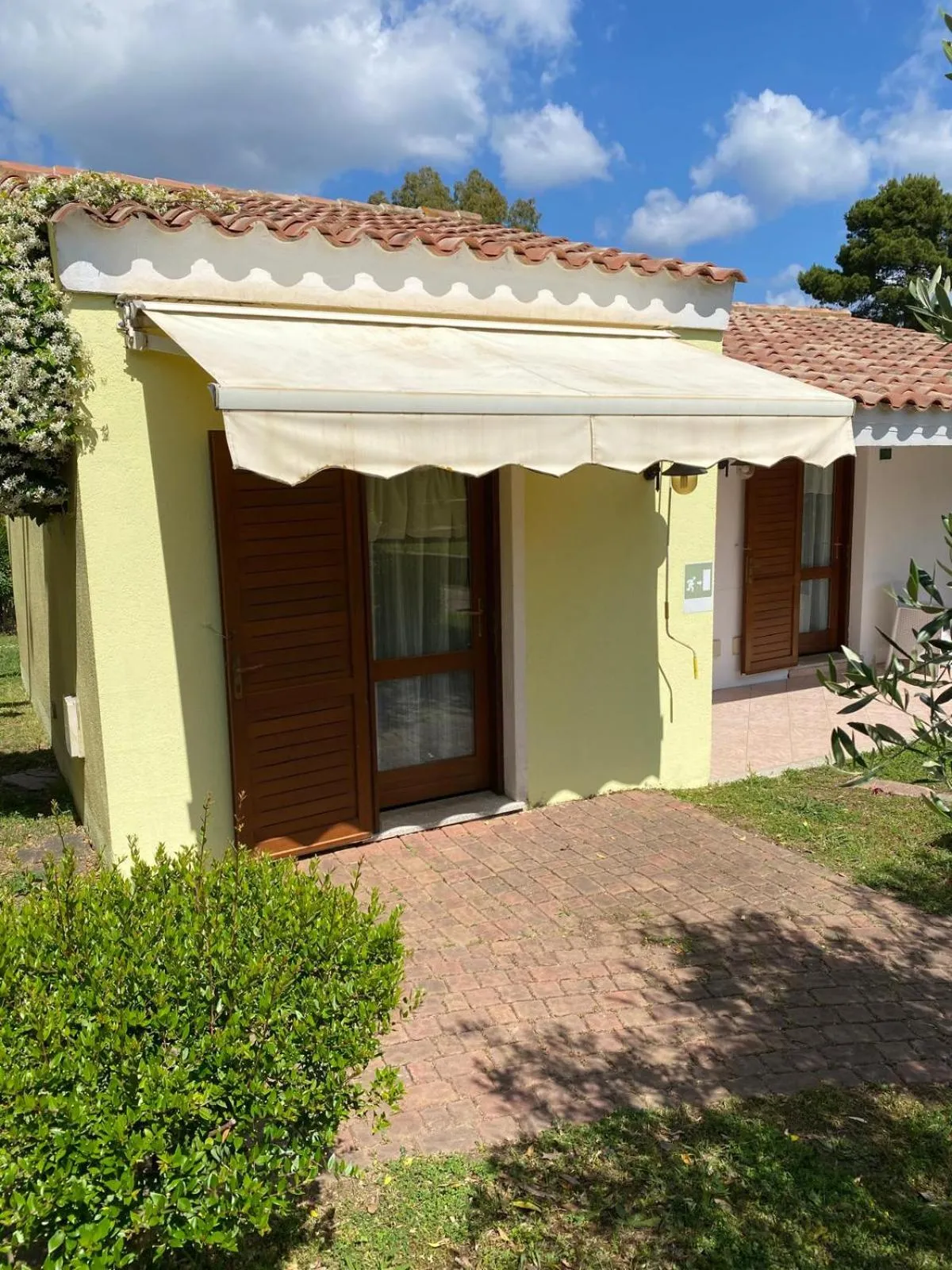 Garden view in Hotel Cala Mirto