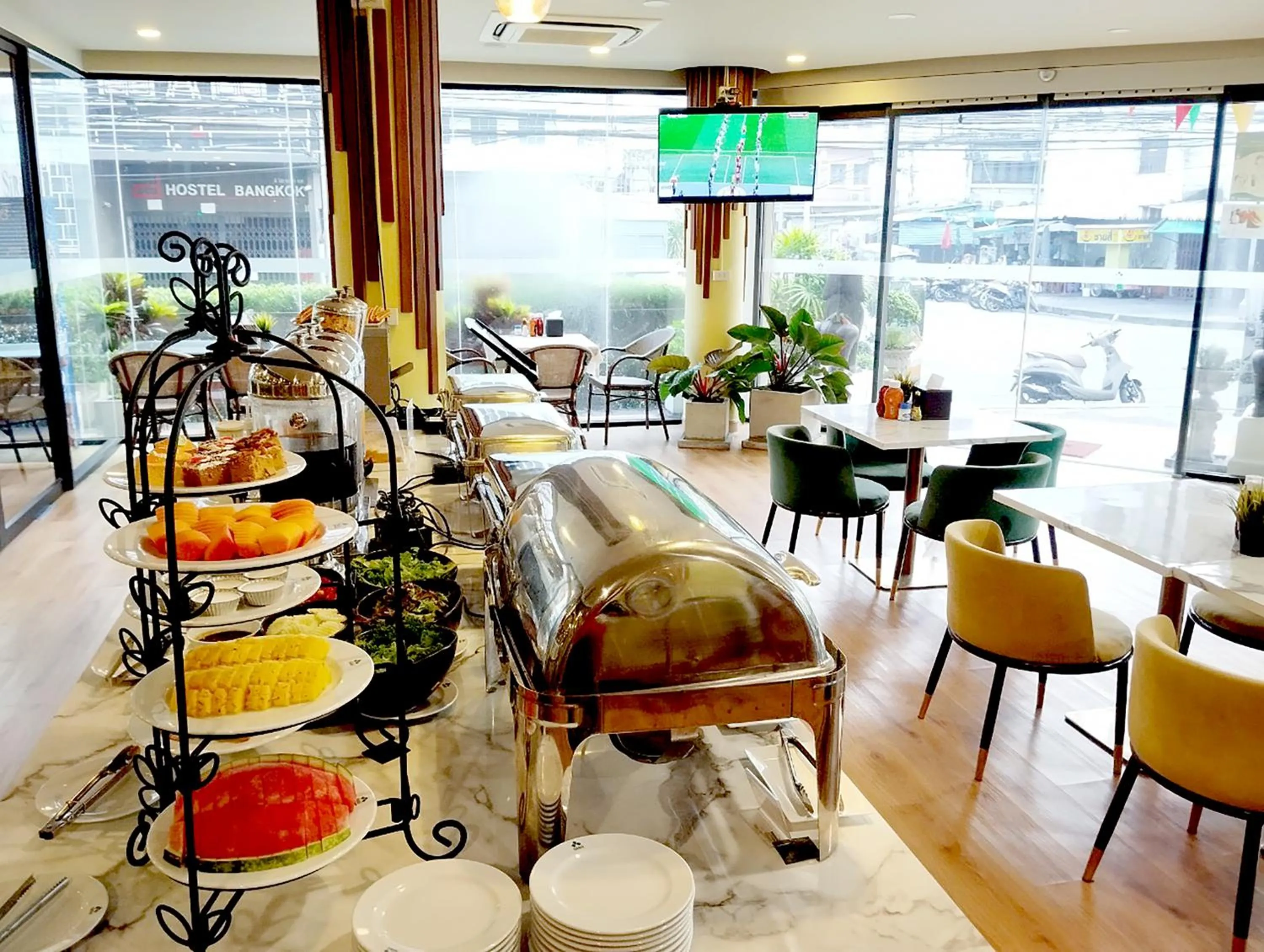 Restaurant/places to eat in Siri Oriental Bangkok Hotel