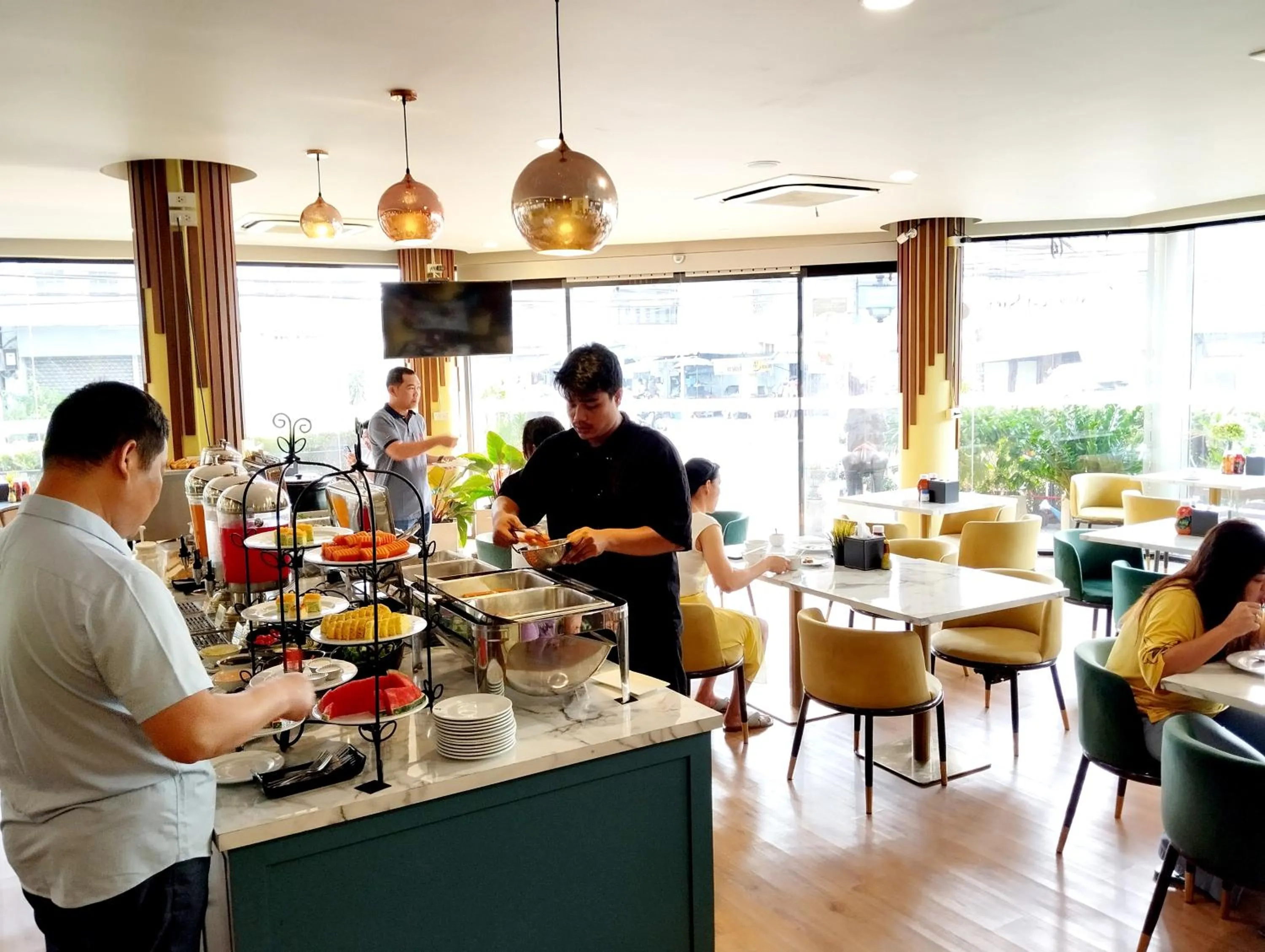 Restaurant/places to eat in Siri Oriental Bangkok Hotel