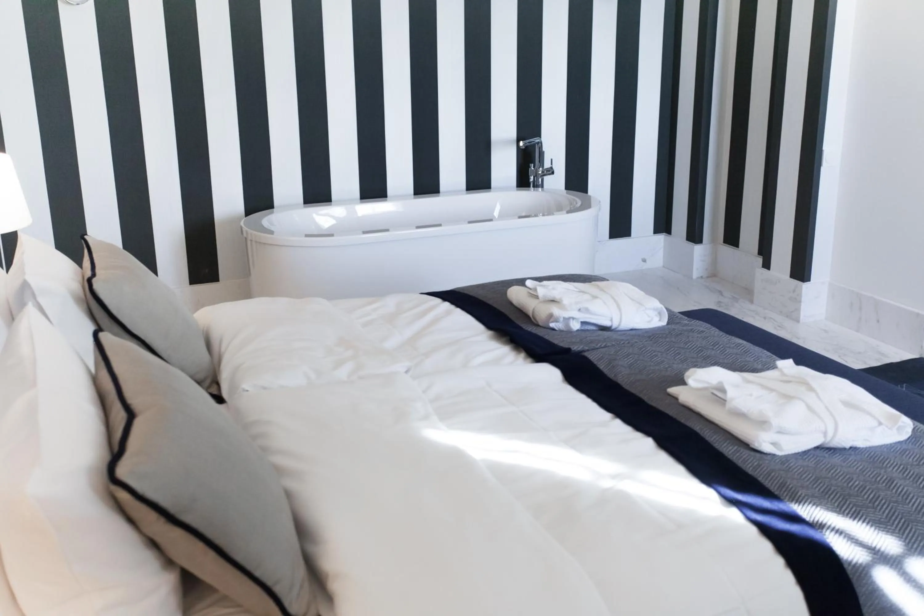 Bed in Pałac Komierowo