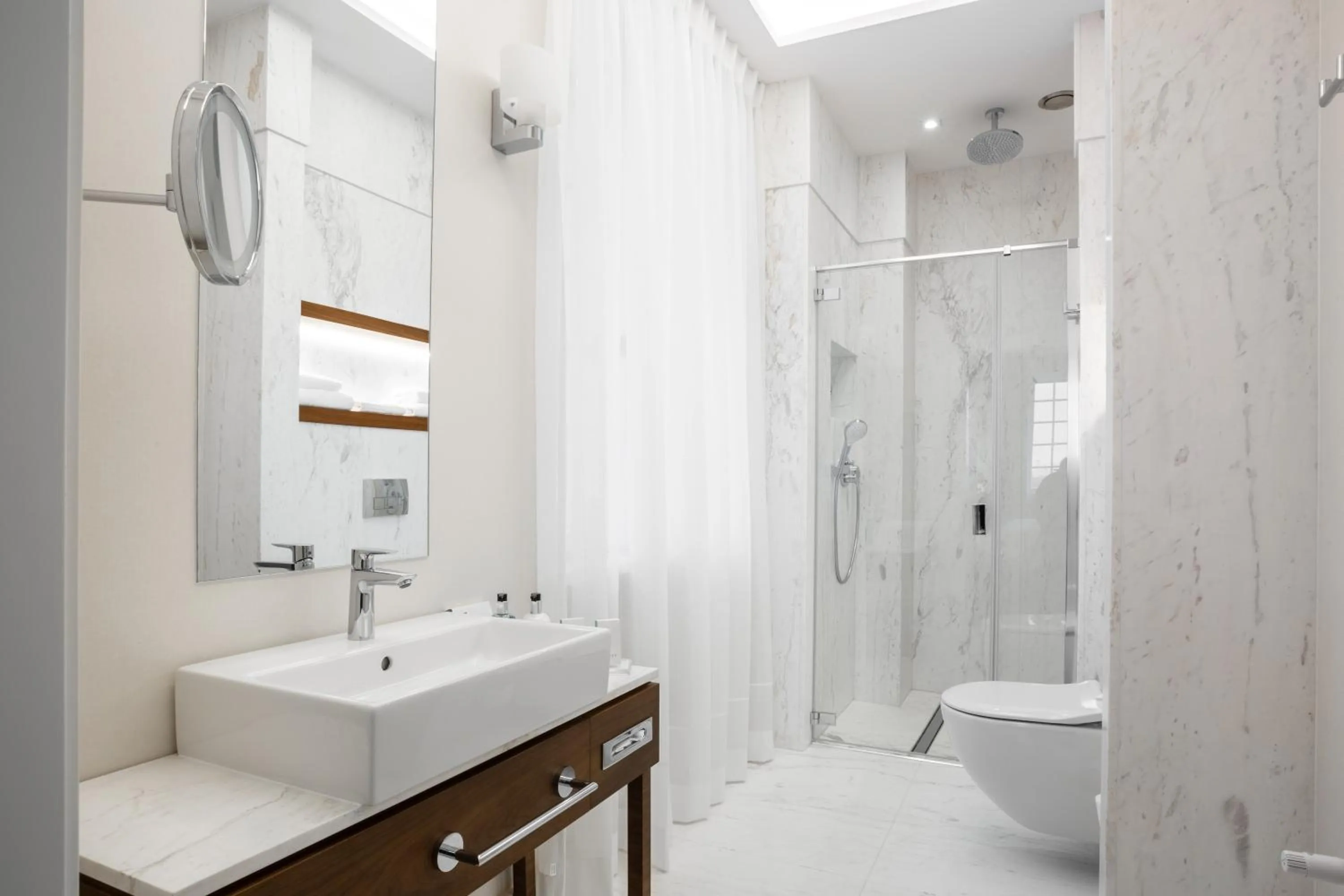 Shower in Pałac Komierowo