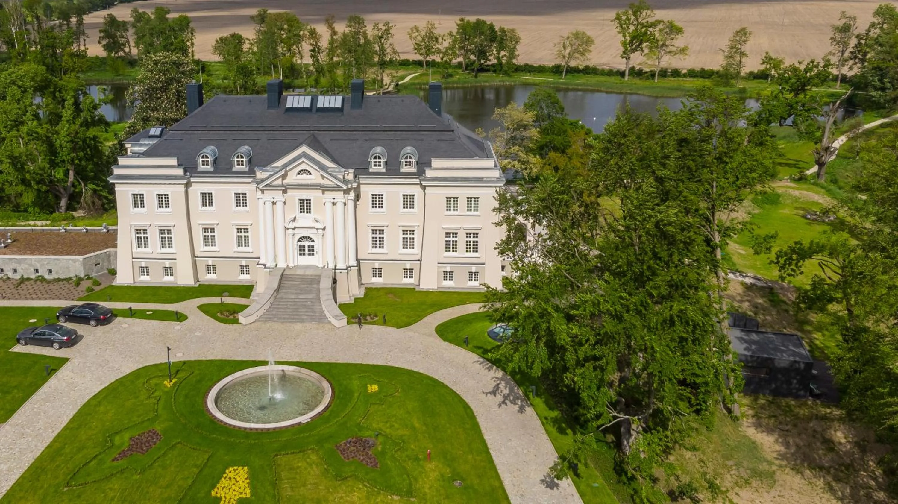 Garden in Pałac Komierowo