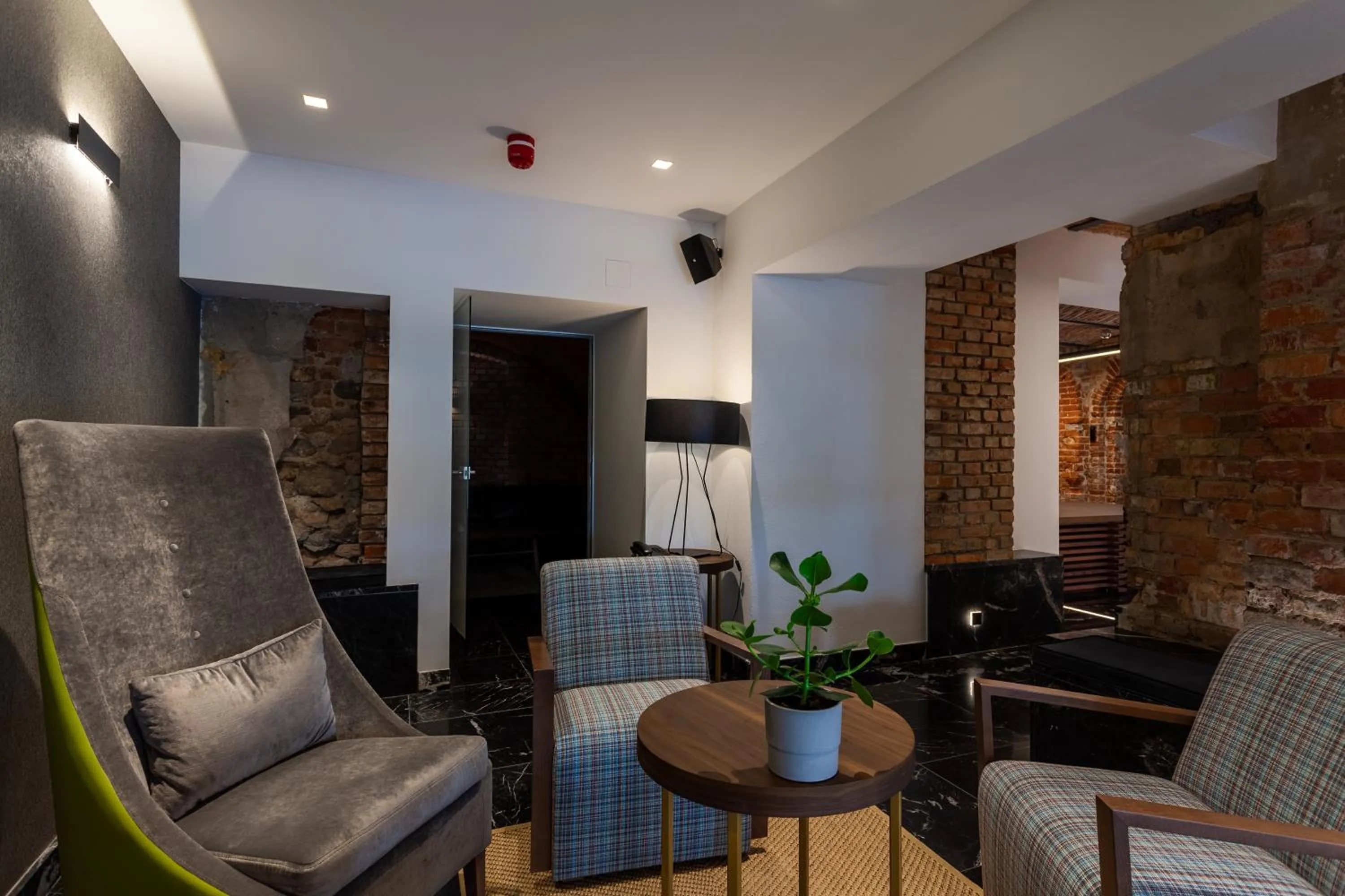 Property building in Pałac Komierowo