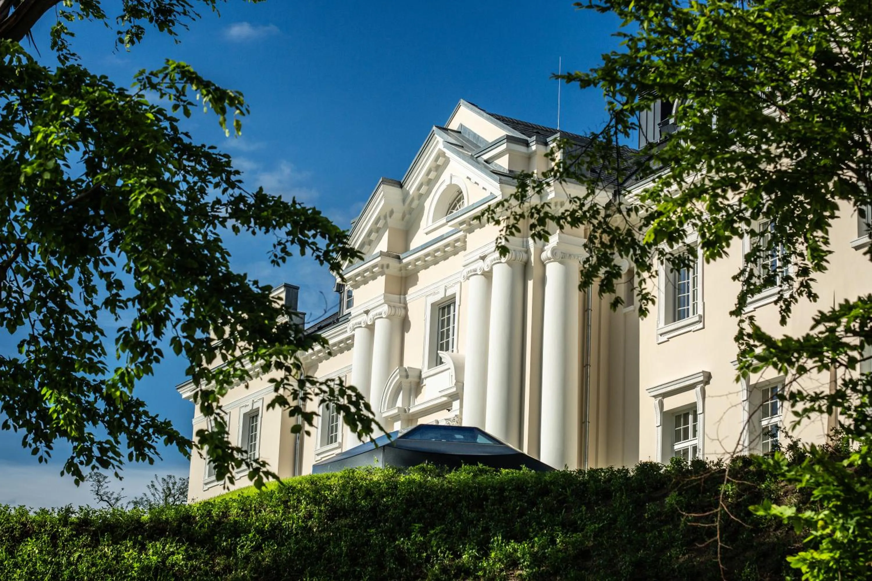 Property building in Pałac Komierowo