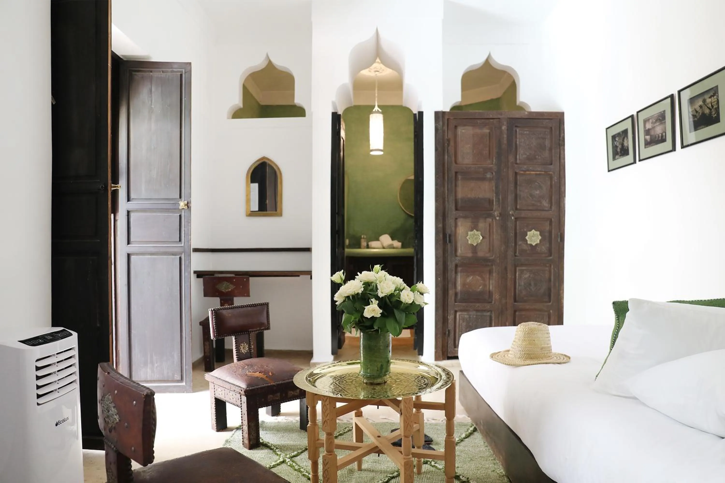 Bed in Riad l'Oiseau du Paradis