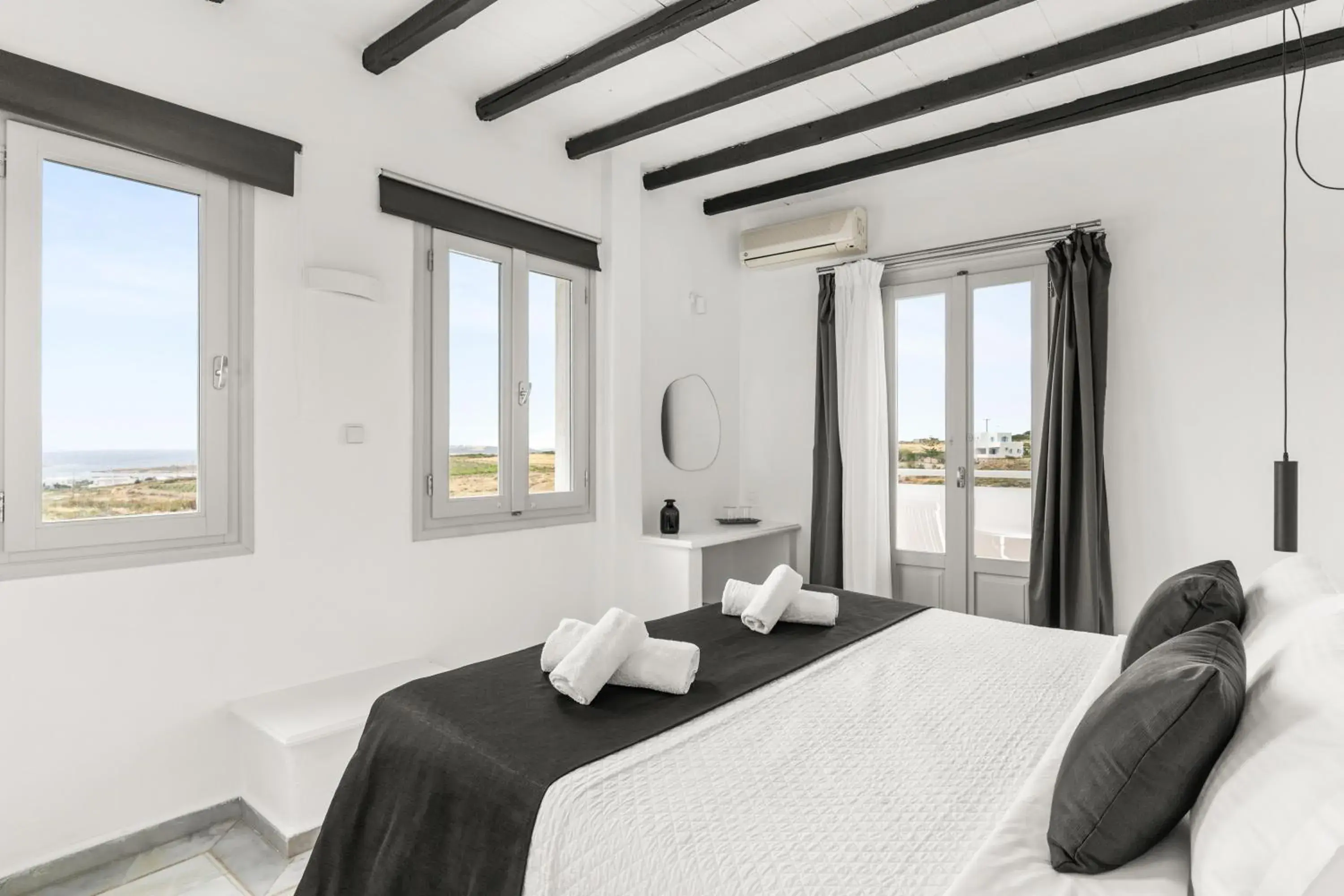 Deluxe Double Room with Sea View in Mr and Mrs White Paros Deluxe Double Room with Sea View in Mr and Mrs White Paros