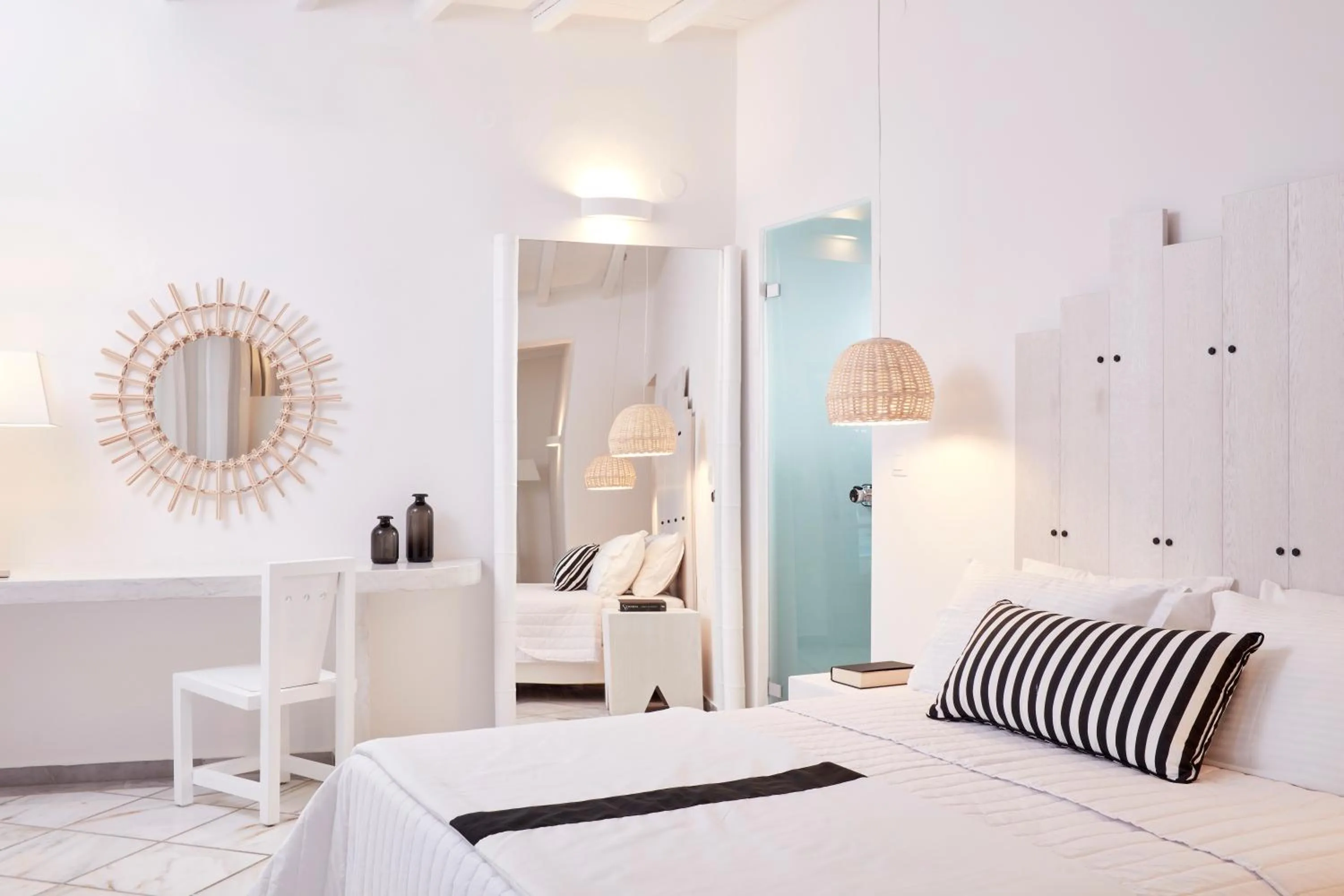 Photo of the whole room, Bed in Mr and Mrs White Paros