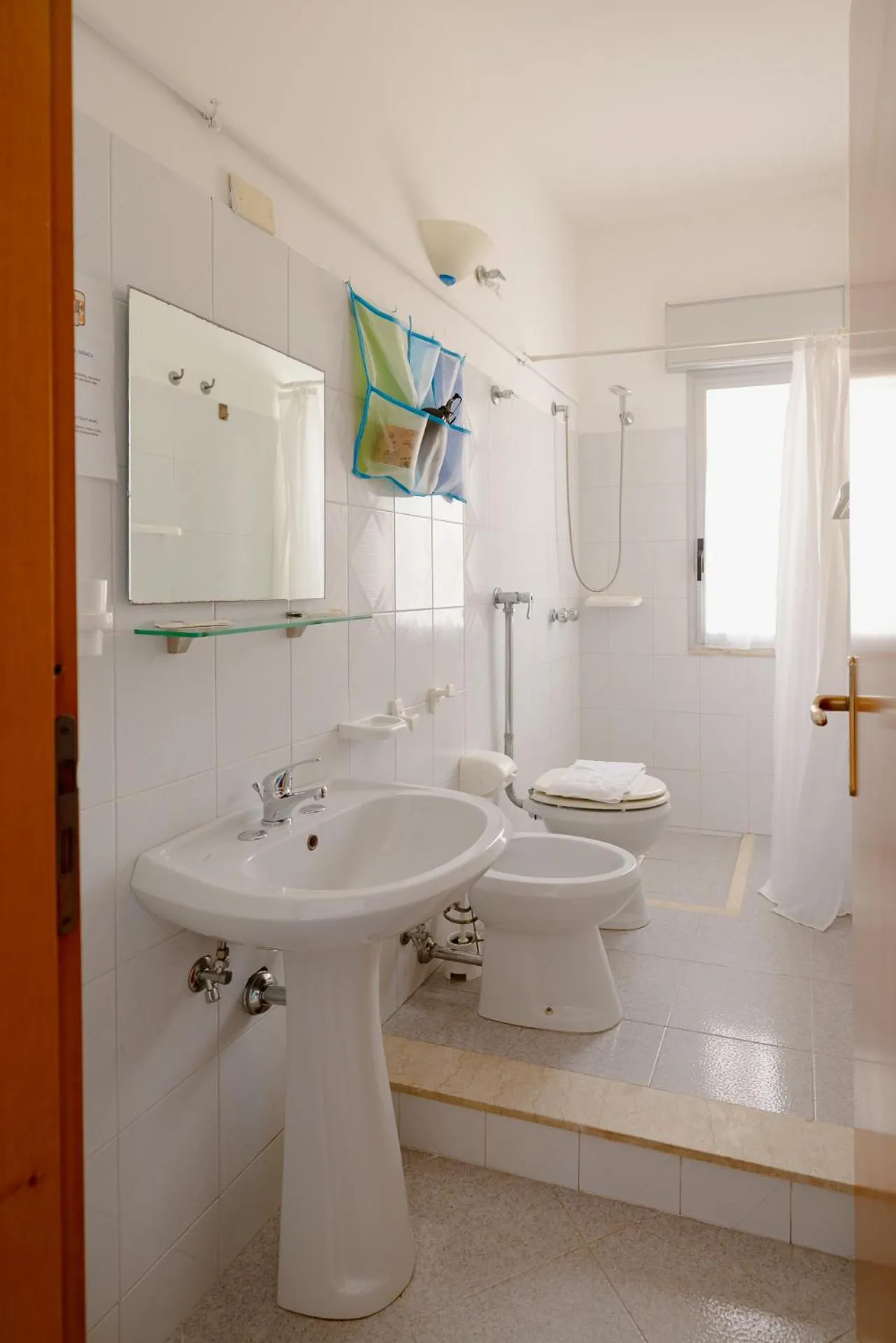 Shower in Residence Le 4 Stagioni