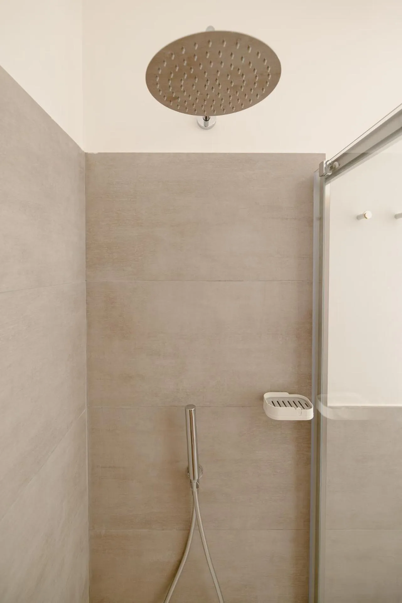 Shower in Residence Le 4 Stagioni