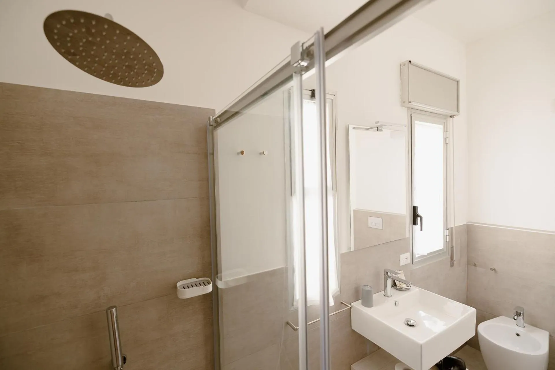 Shower in Residence Le 4 Stagioni