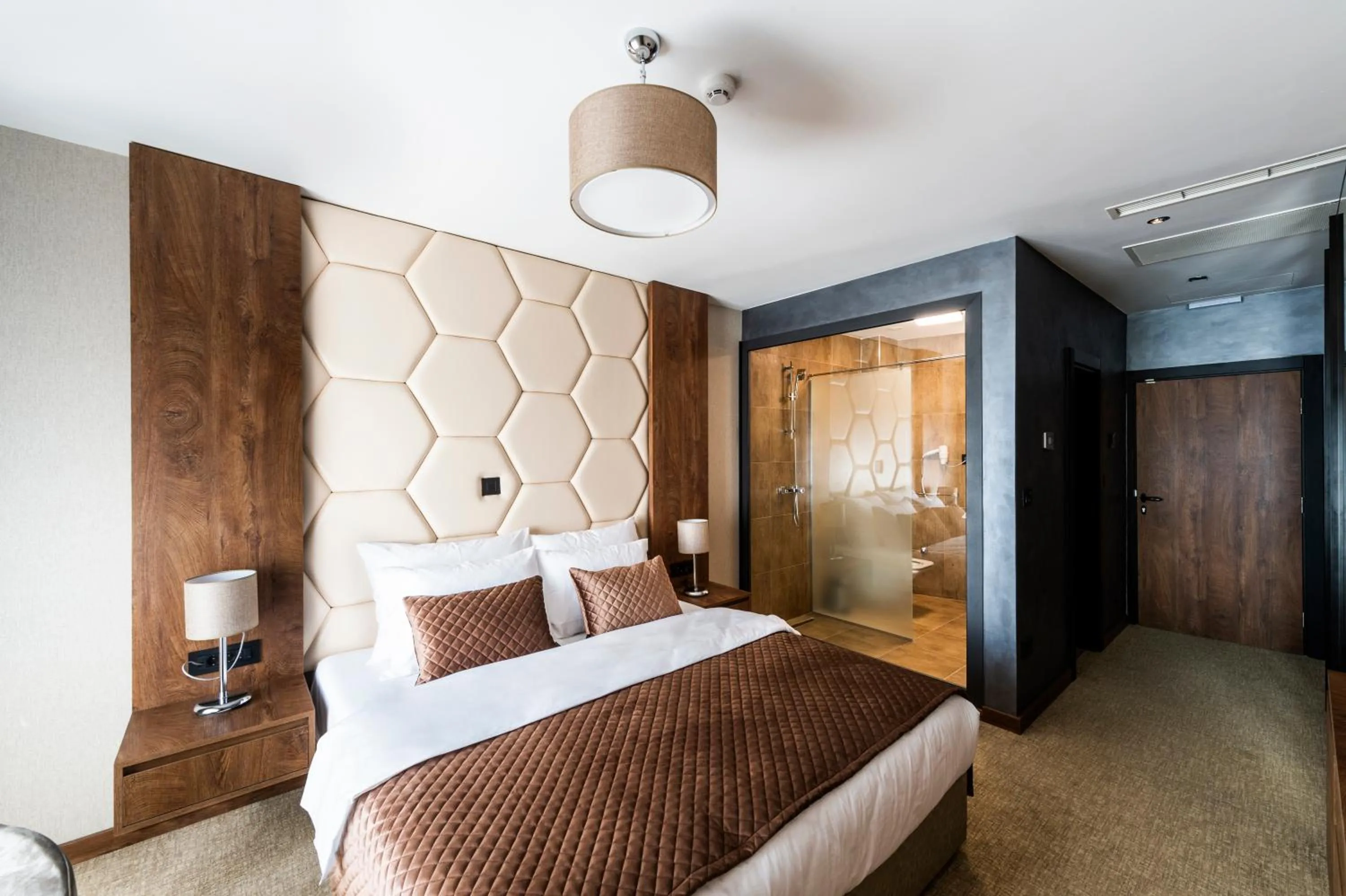 Photo of the whole room, Bed in Amsterdam Hotel