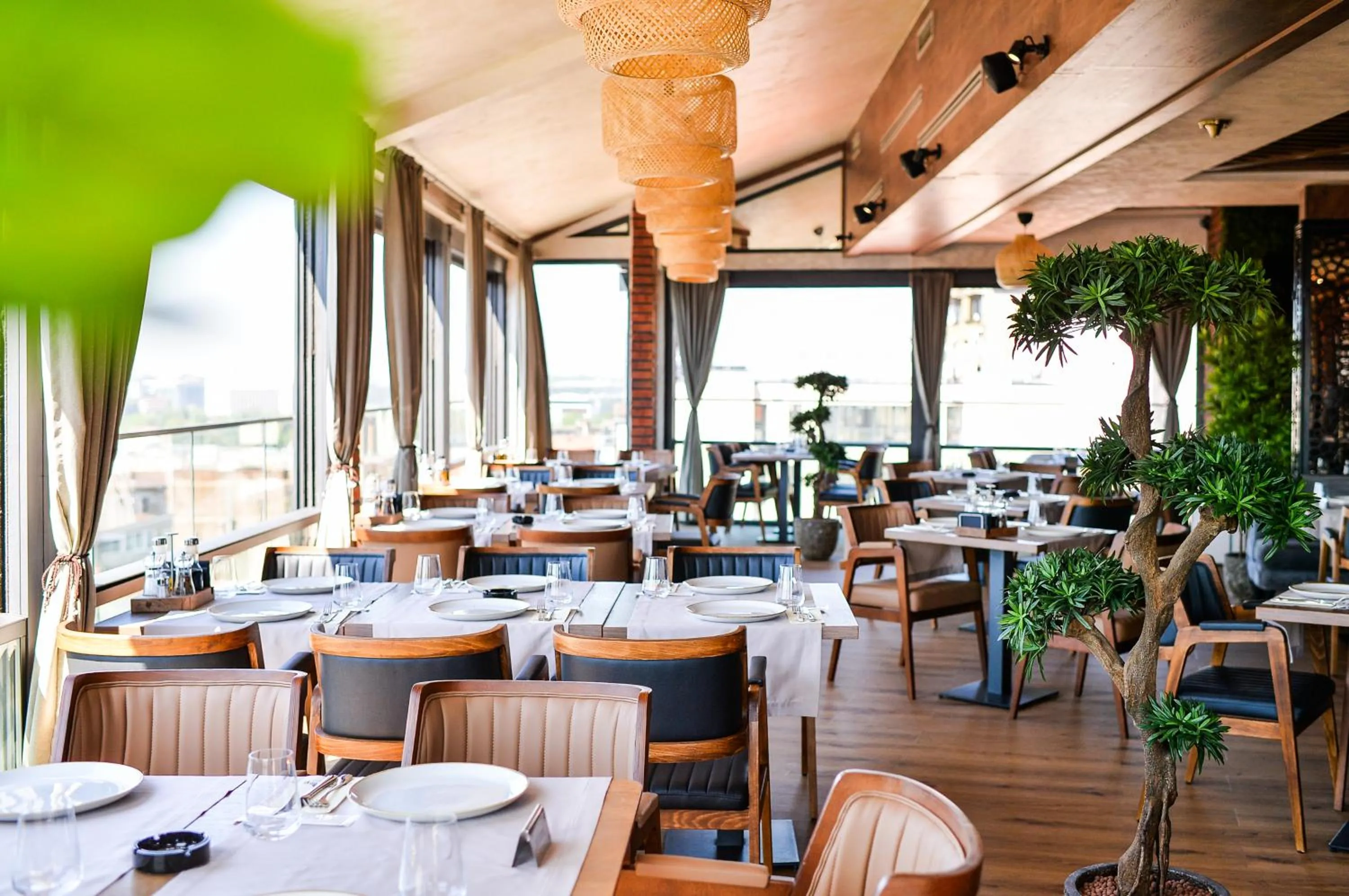 Restaurant/places to eat in Amsterdam Hotel