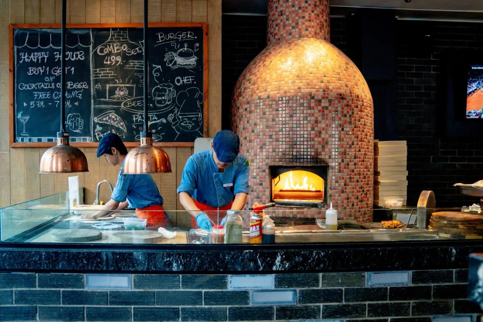 Restaurant/places to eat in Hotel Indigo Phuket Patong by IHG