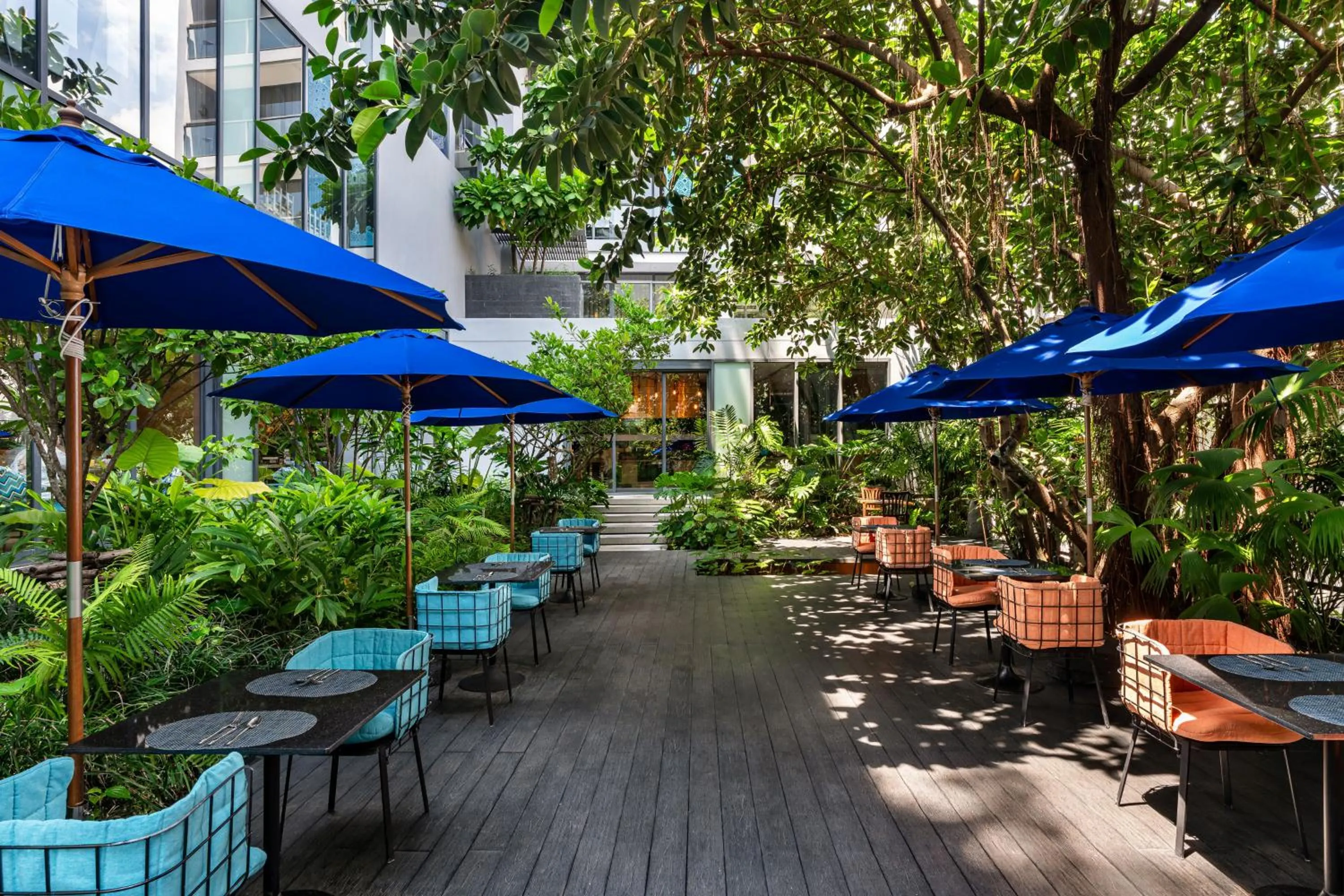 Restaurant/places to eat in Hotel Indigo Phuket Patong by IHG