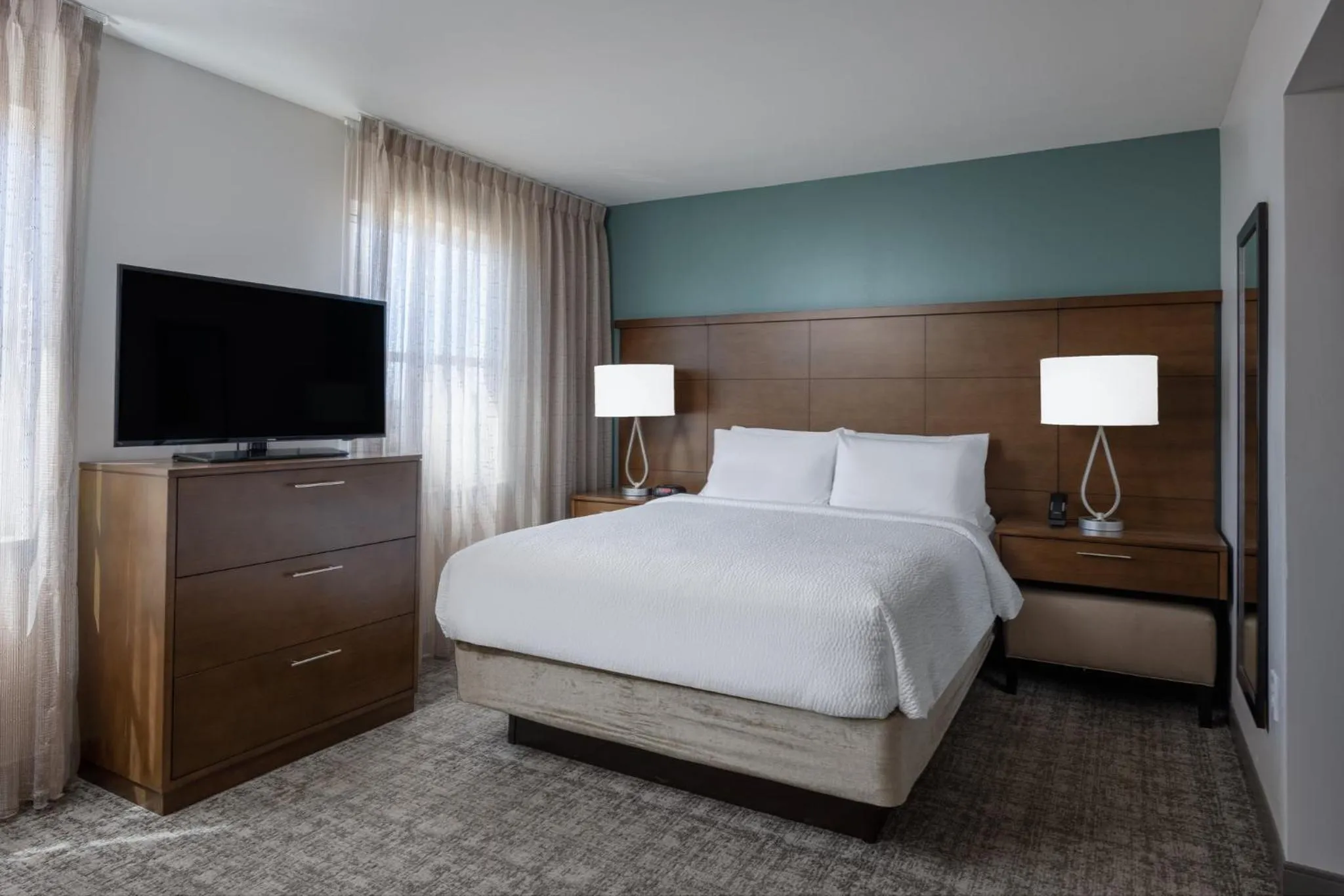 Photo of the whole room, Bed in Staybridge Suites - Gilbert - East Mesa by IHG