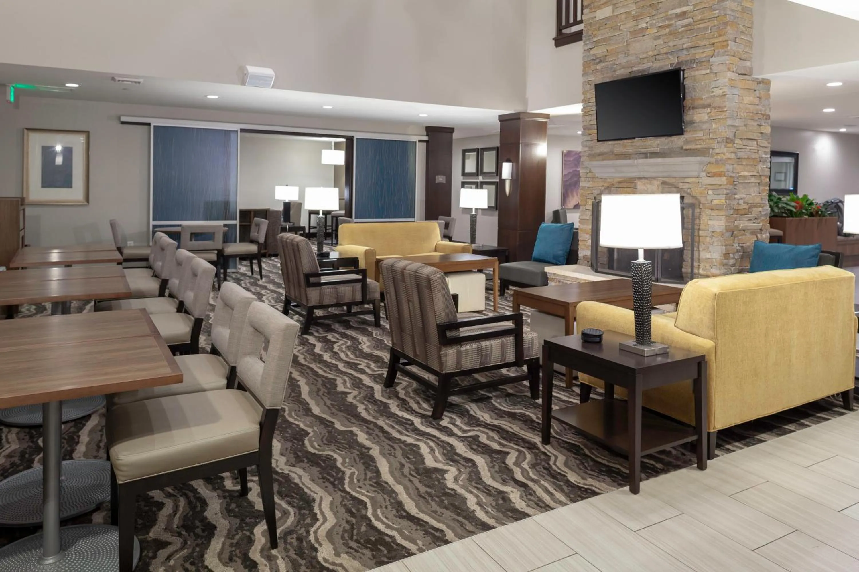 Restaurant/places to eat in Staybridge Suites - Gilbert - East Mesa by IHG