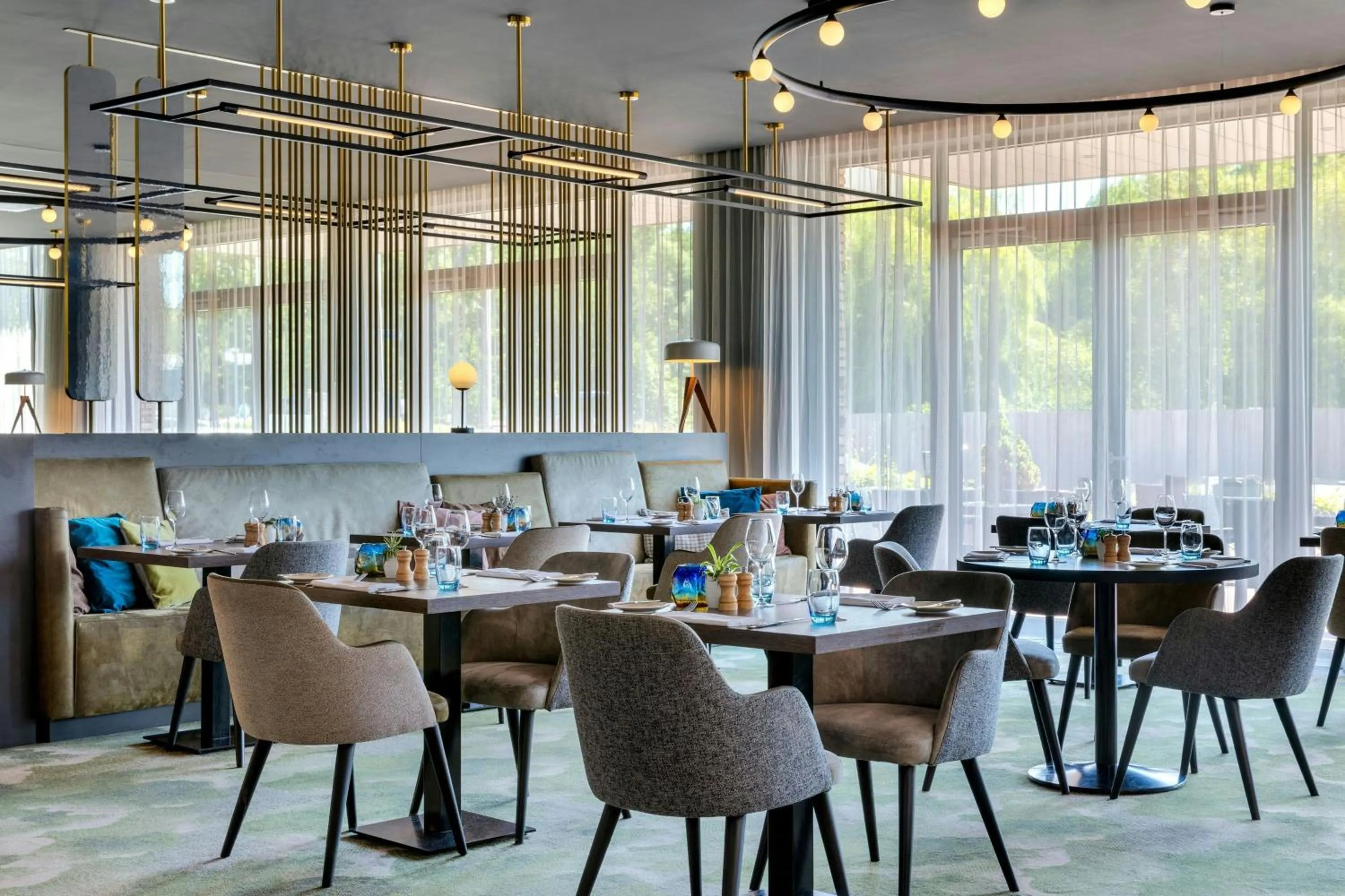 Restaurant/places to eat in Renaissance Amsterdam Schiphol Airport Hotel