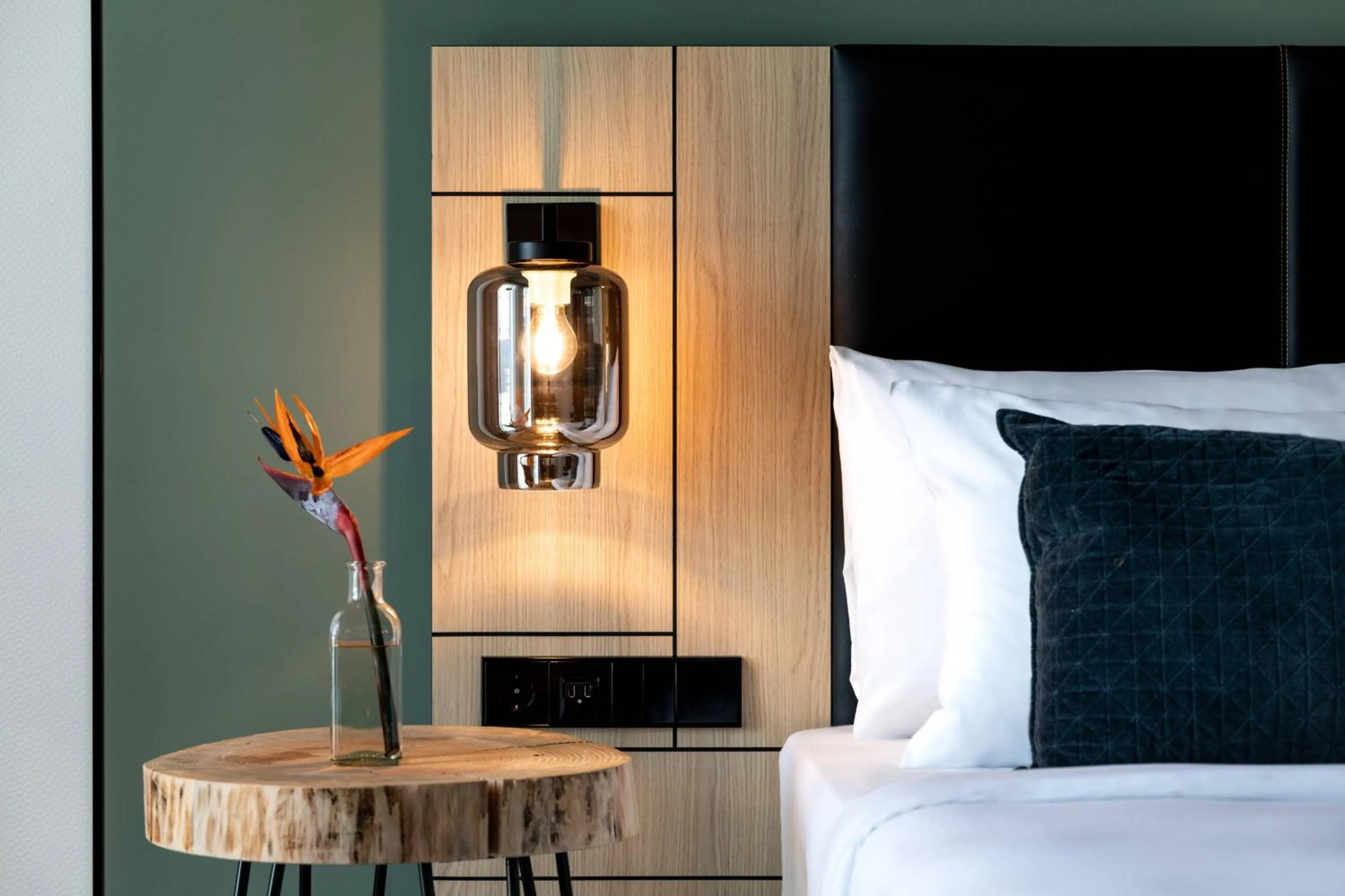 Photo of the whole room, Bed in Renaissance Amsterdam Schiphol Airport Hotel