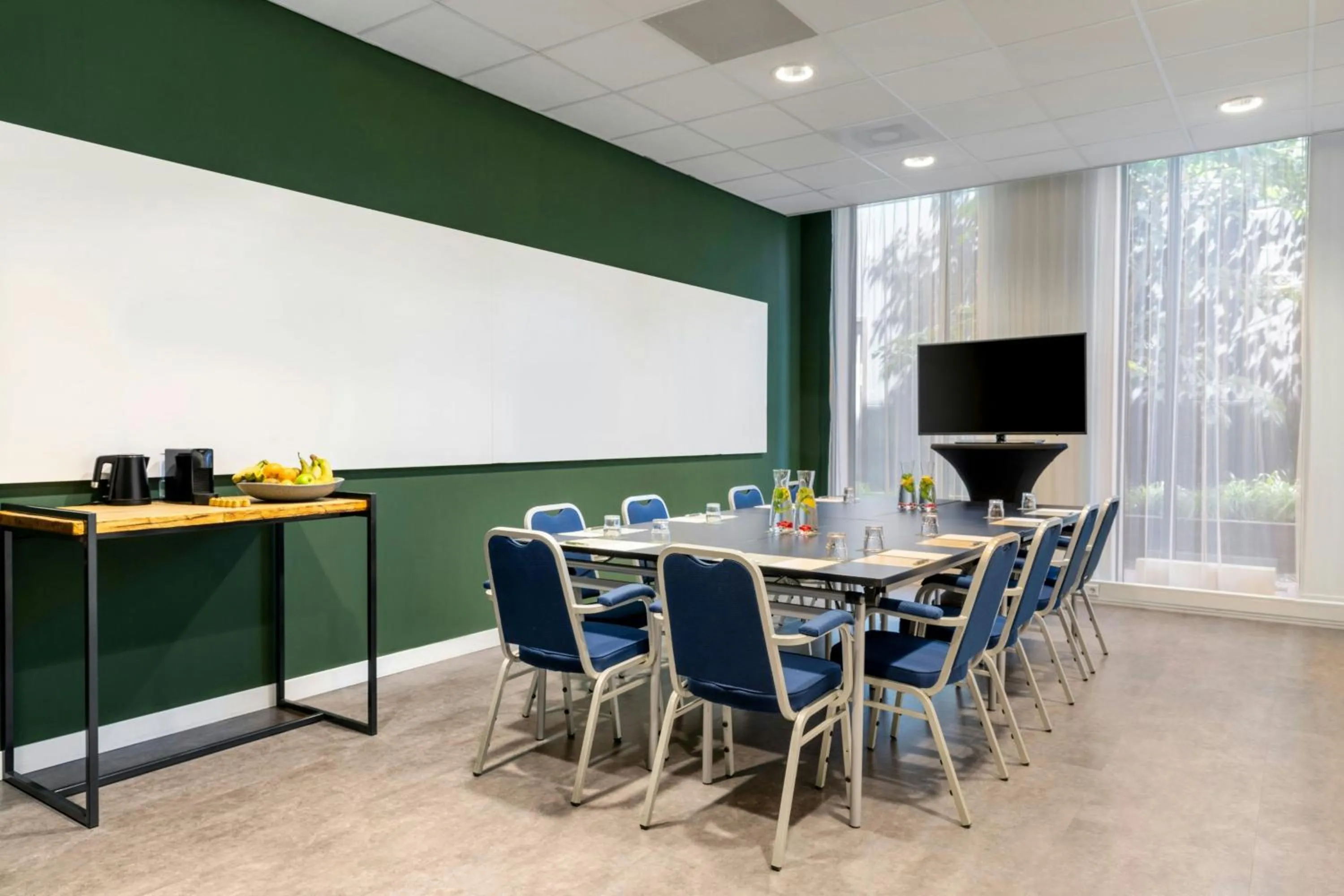 Meeting/conference room in Renaissance Amsterdam Schiphol Airport Hotel