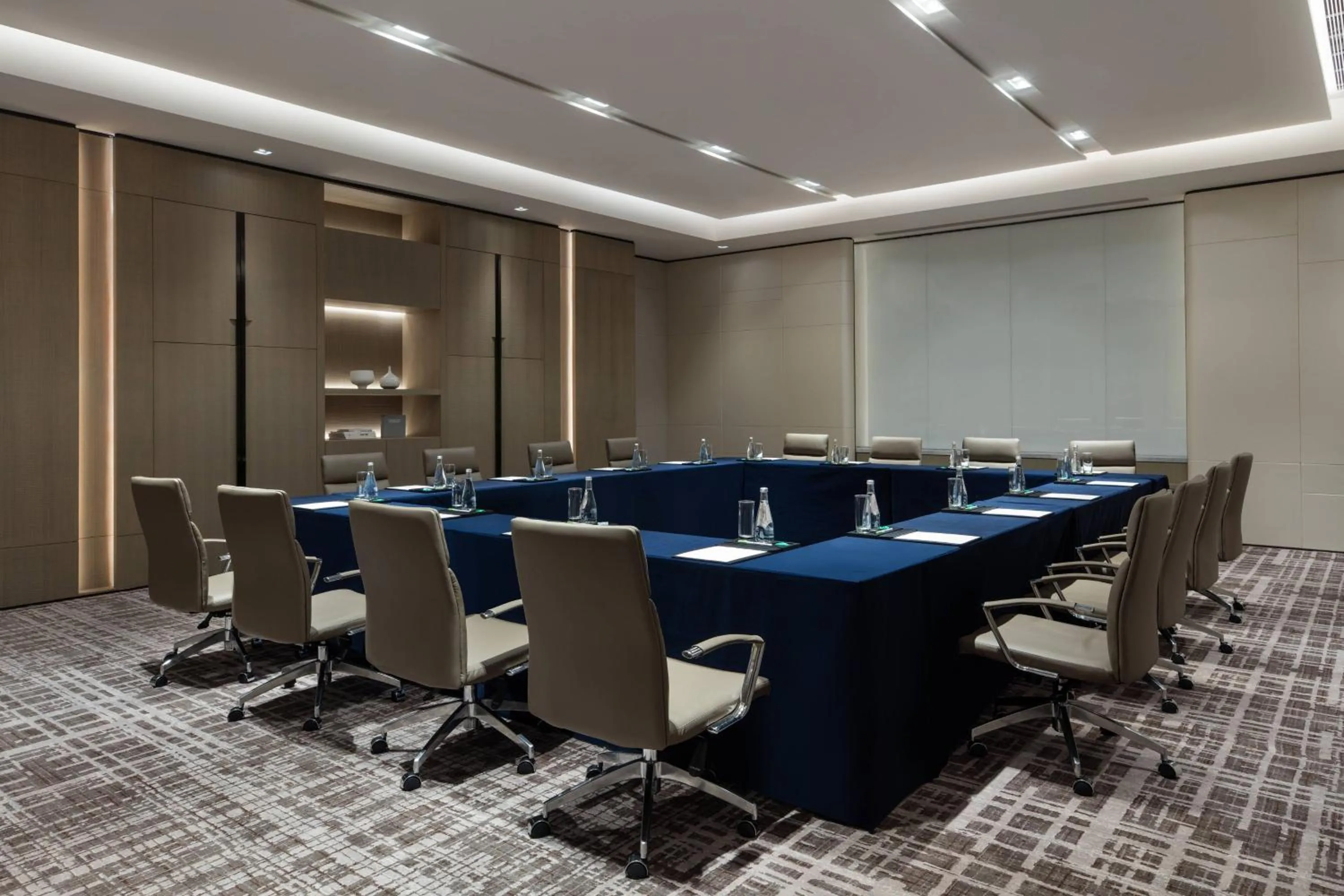 Meeting/conference room in Courtyard by Marriott Shenzhen Northwest