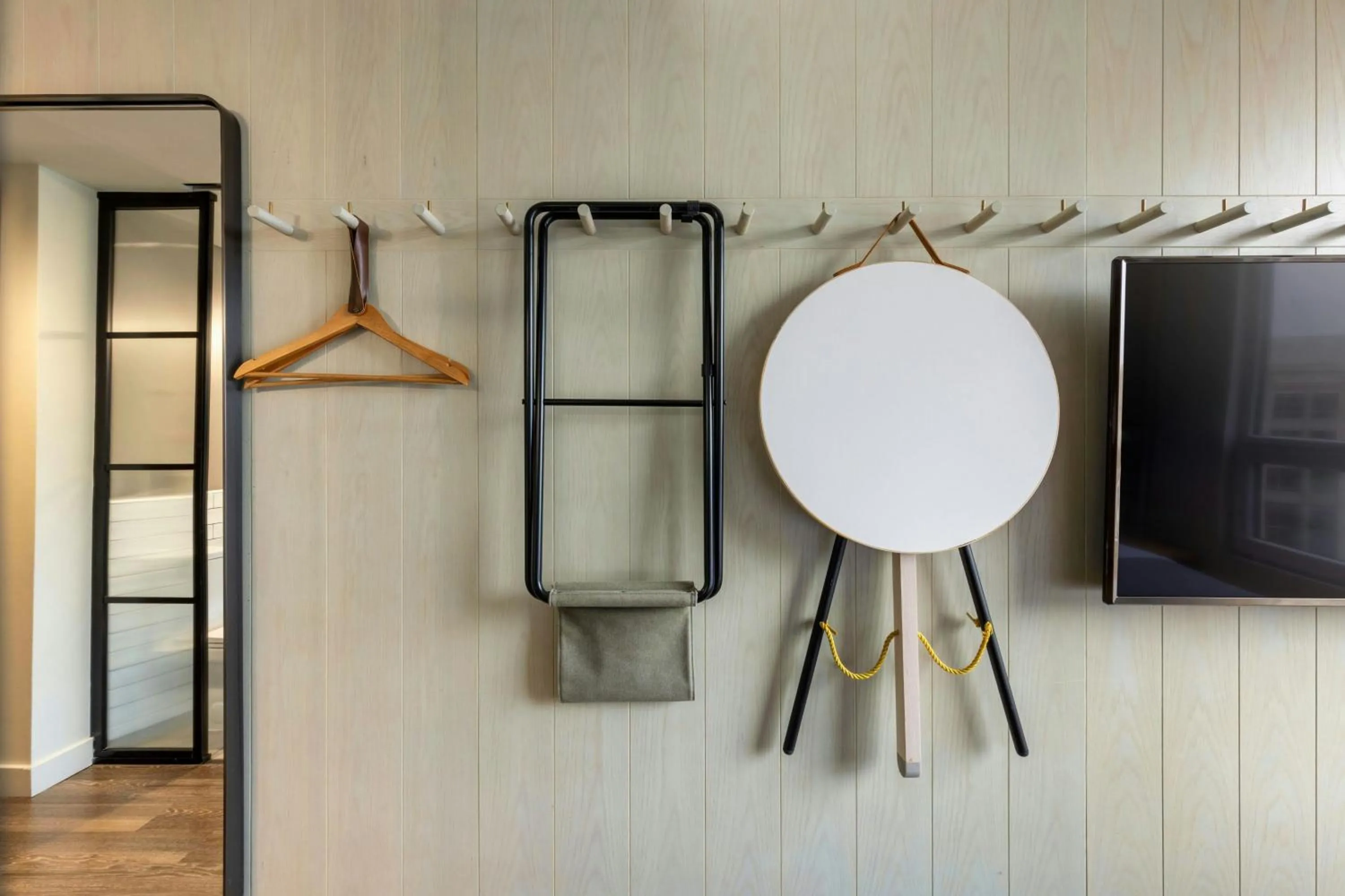 Photo of the whole room in Moxy Washington, DC Downtown