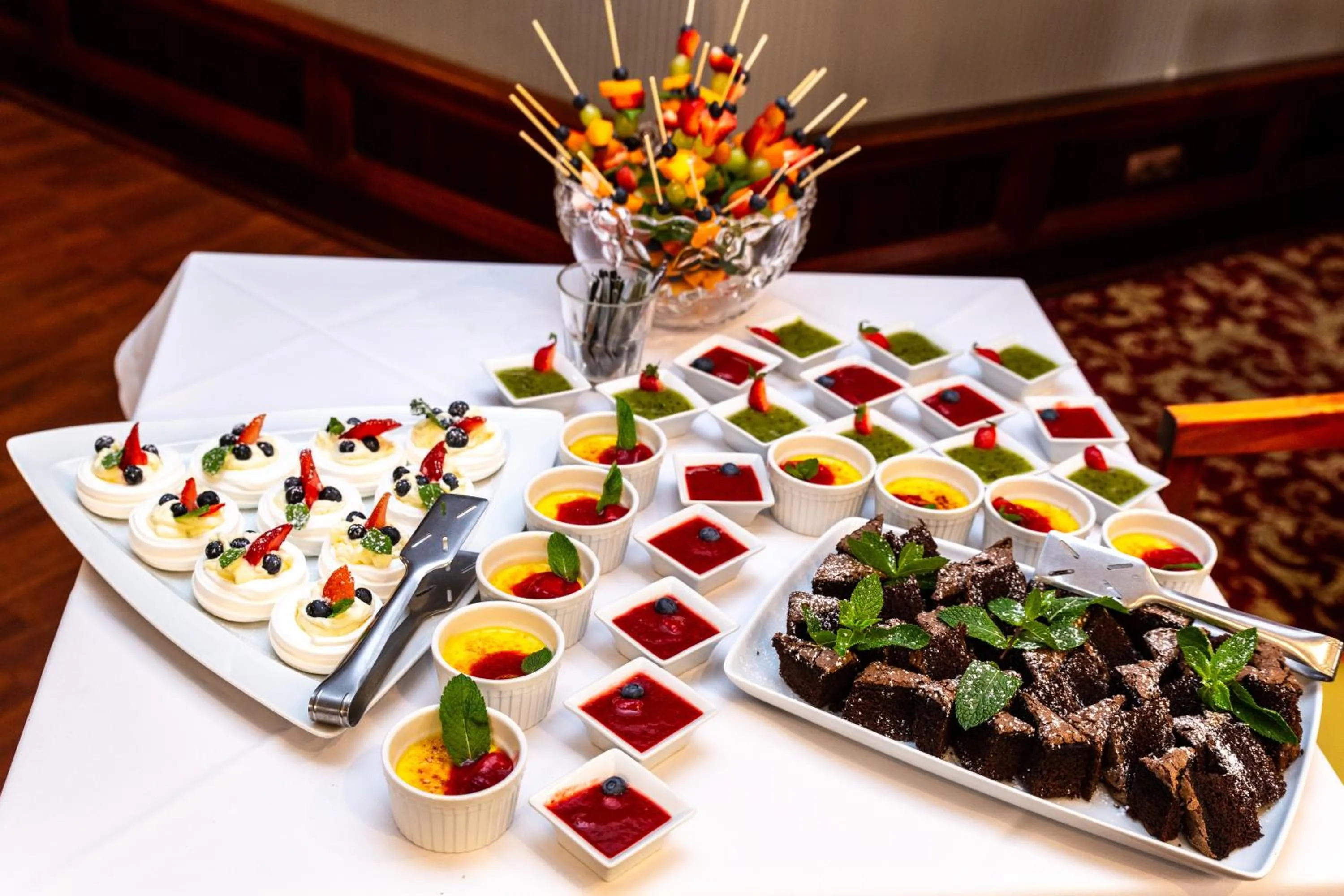 Restaurant/places to eat in Hotel Violeta