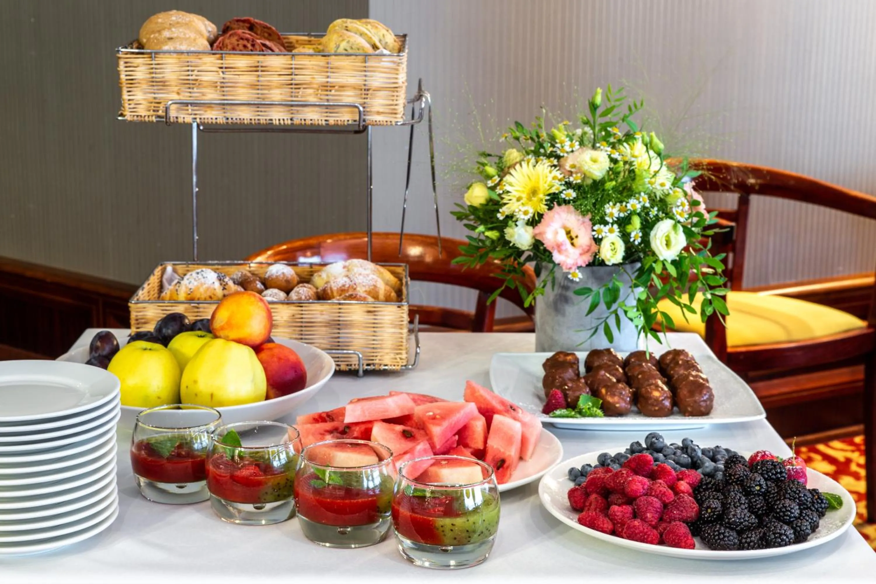 Breakfast in Hotel Violeta