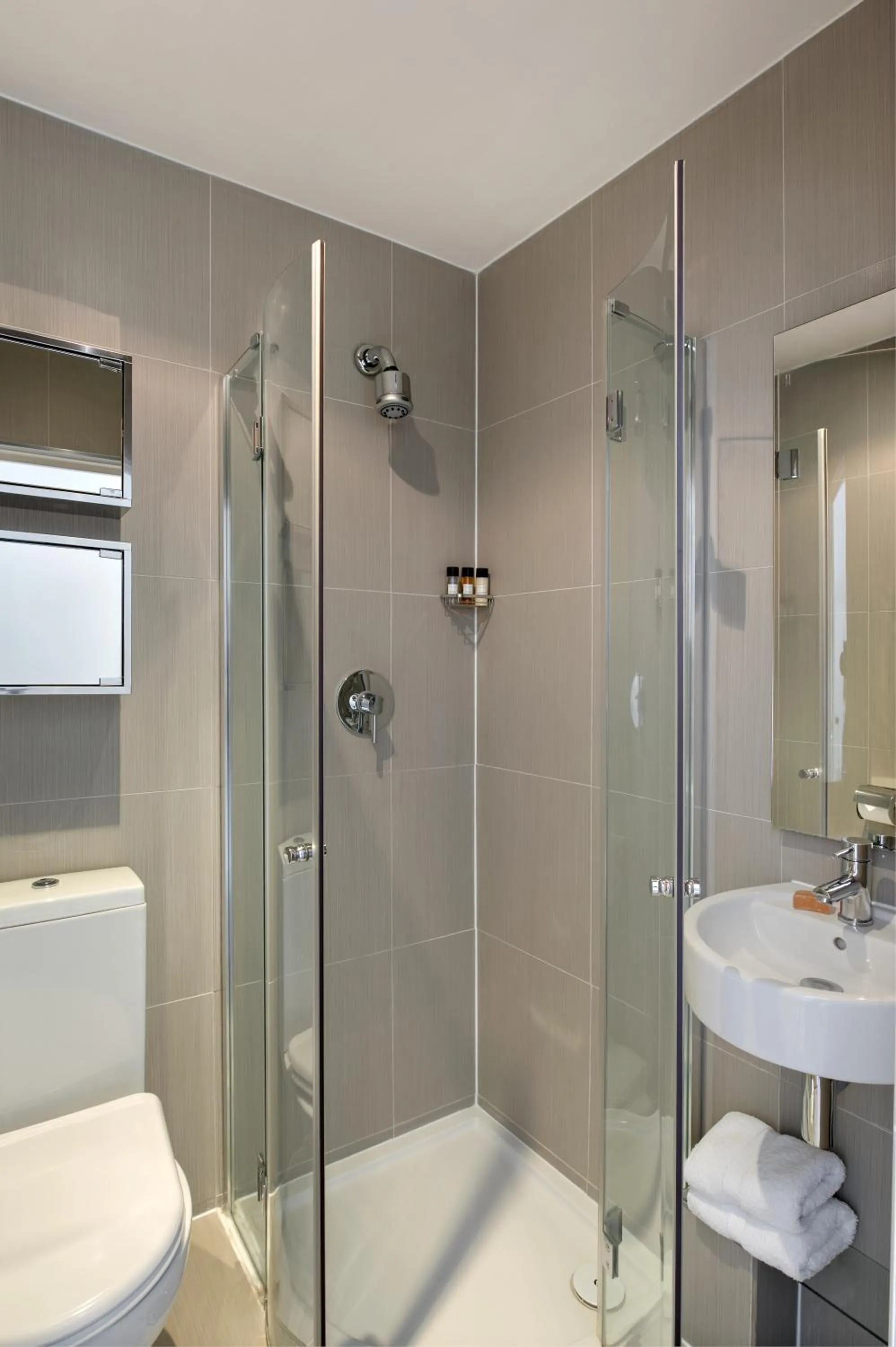 Bathroom in Nevern Place by Supercity Aparthotels
