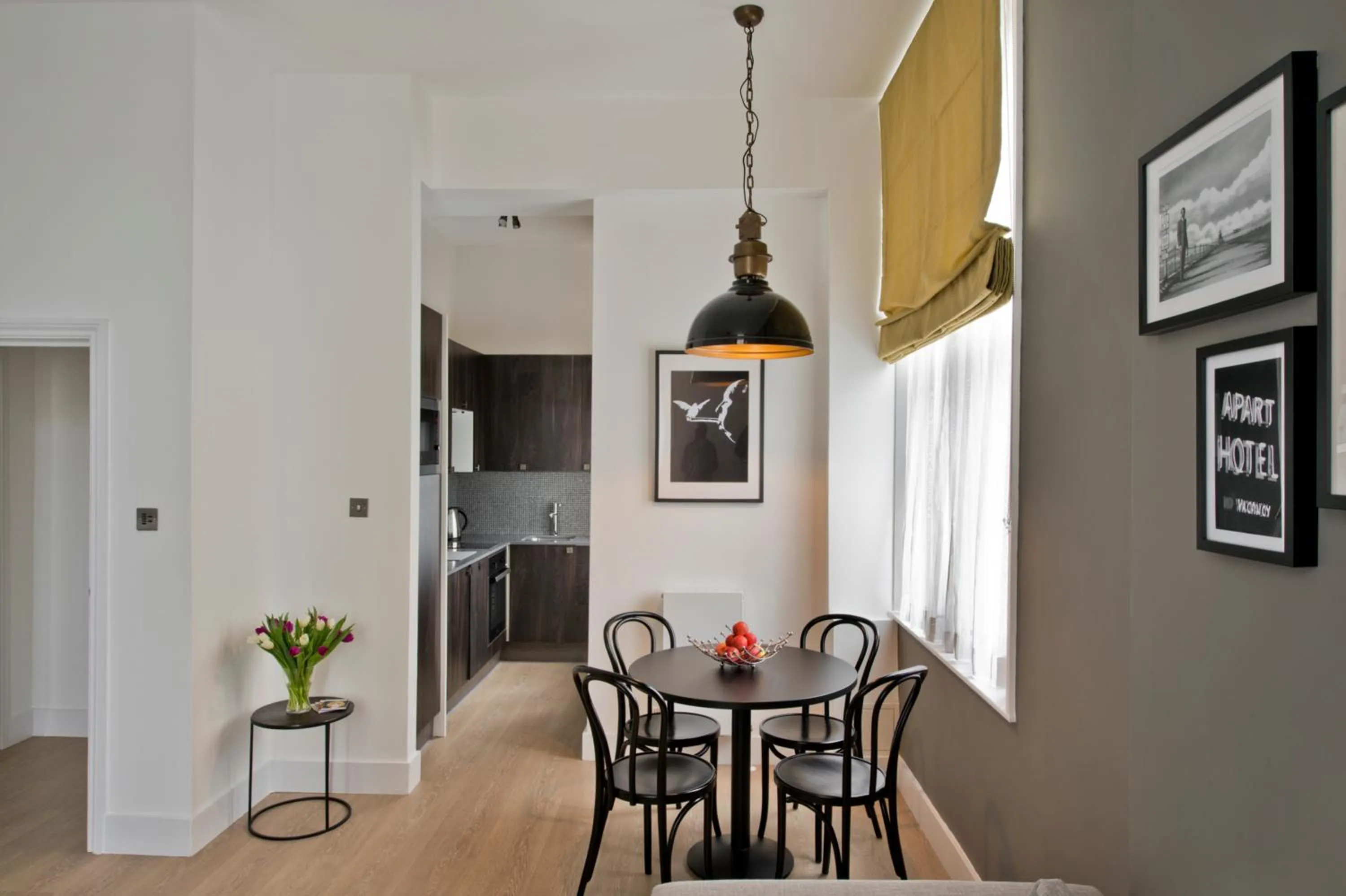 Kitchen or kitchenette in Nevern Place by Supercity Aparthotels