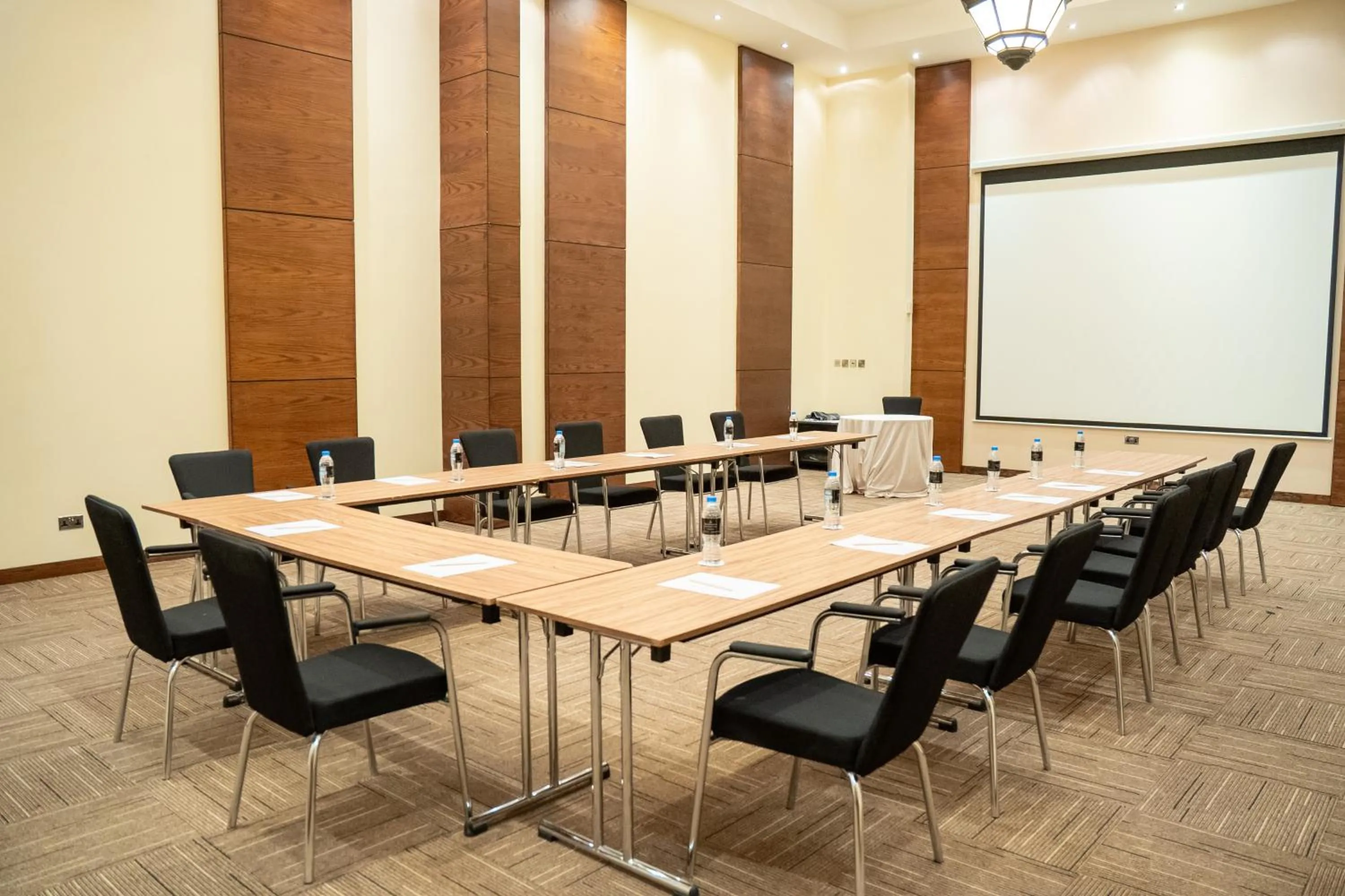 Western Hotel - Ghayathi