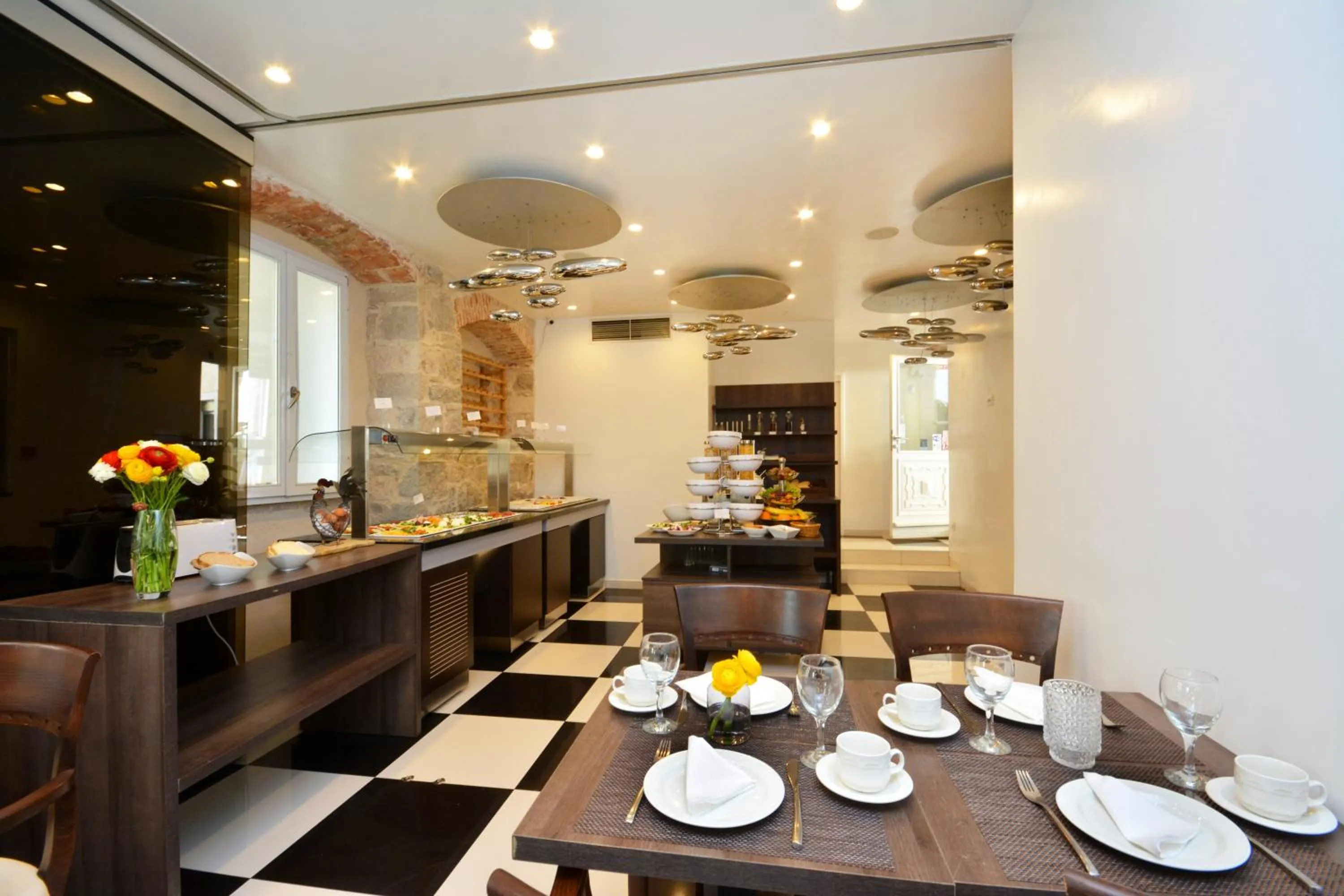 Breakfast in Jupiter Heritage Hotel