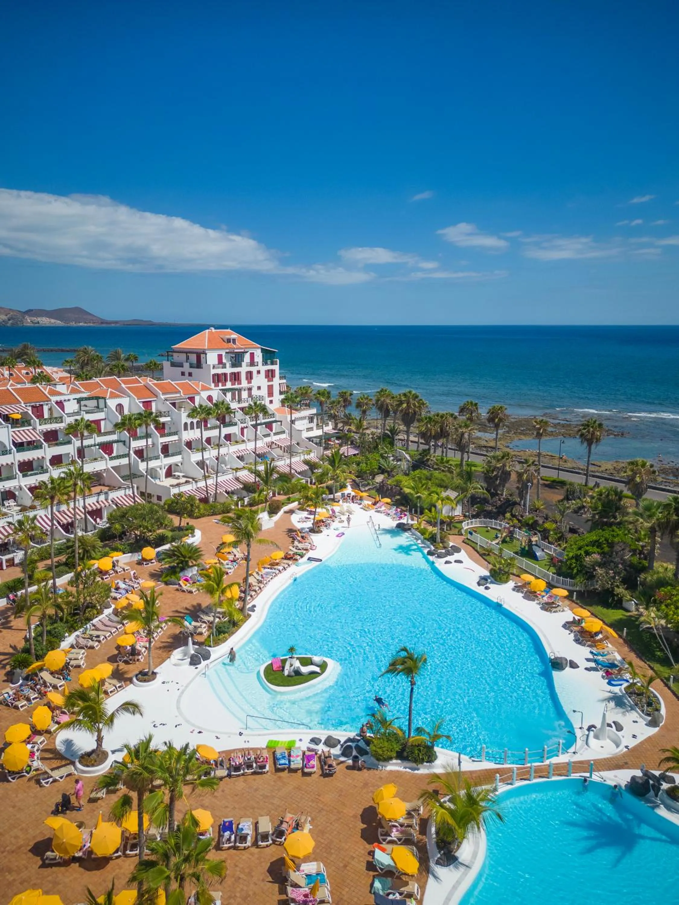 Property building in Parque Santiago IV Official